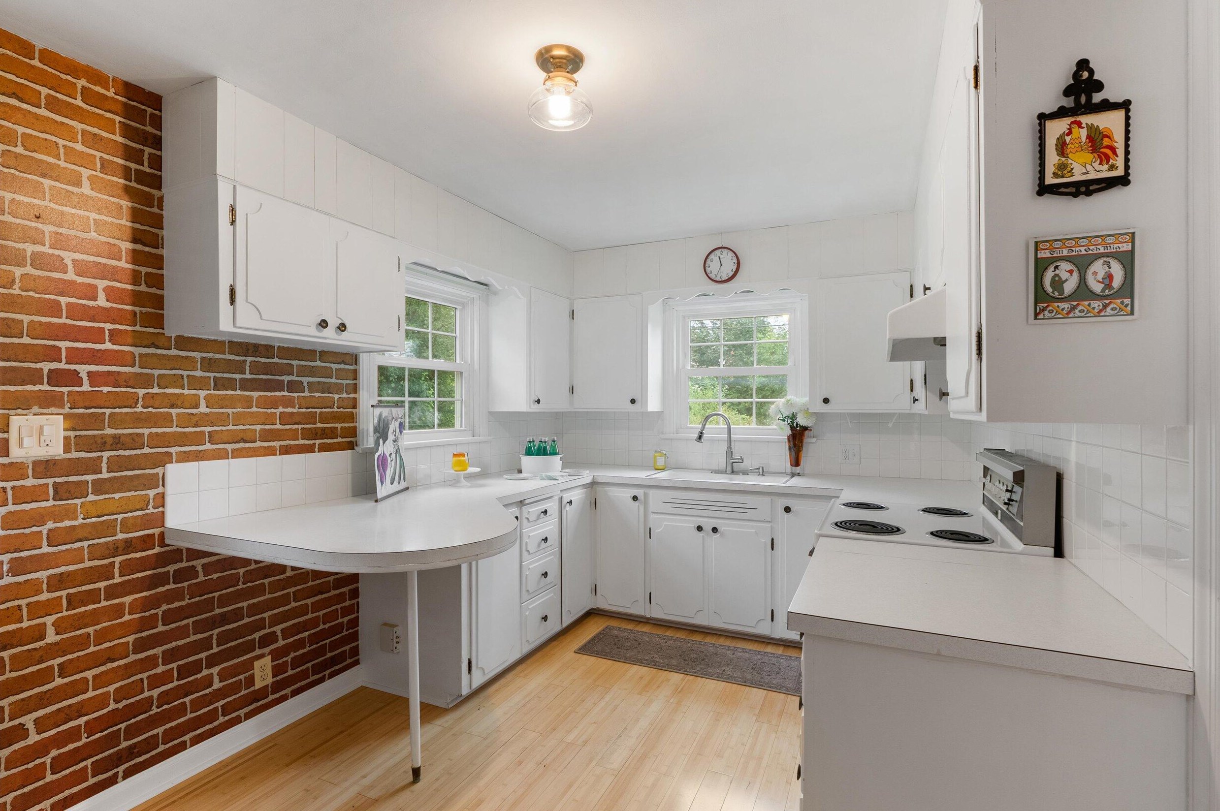 608 Aspen St, South Milwaukee, WI 53172