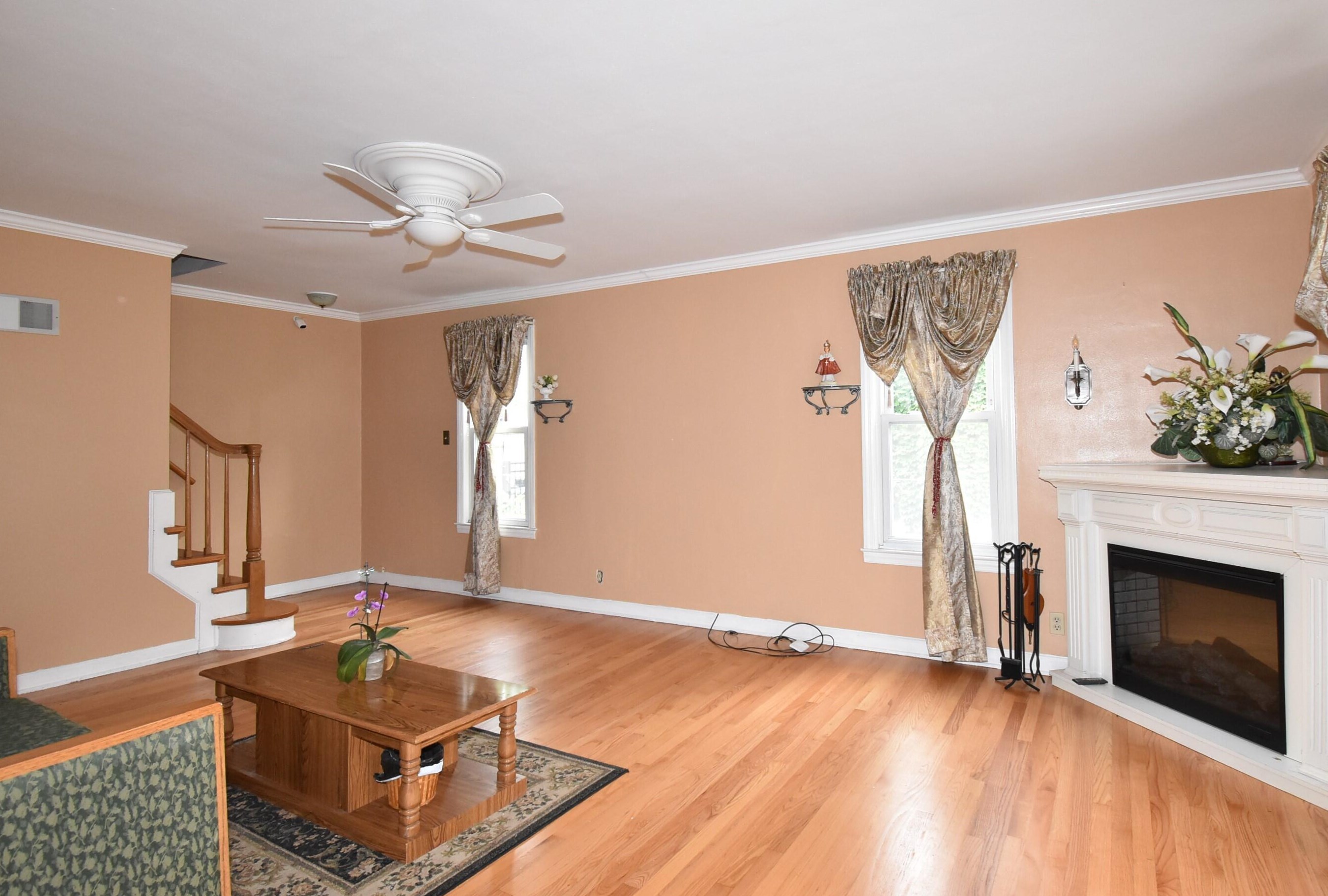 2835 S 43rd St, Milwaukee, WI 53219