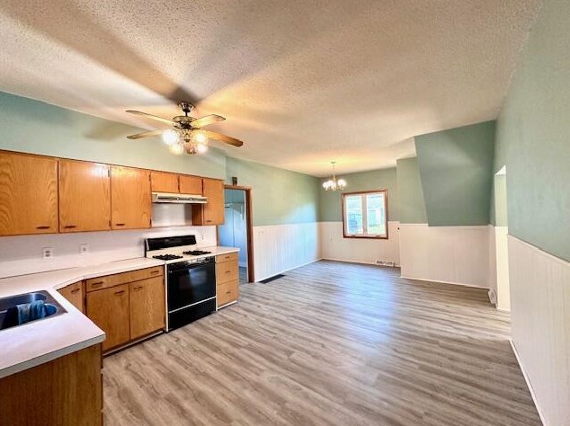 302 Marshall St, Caledonia, MN 55921
