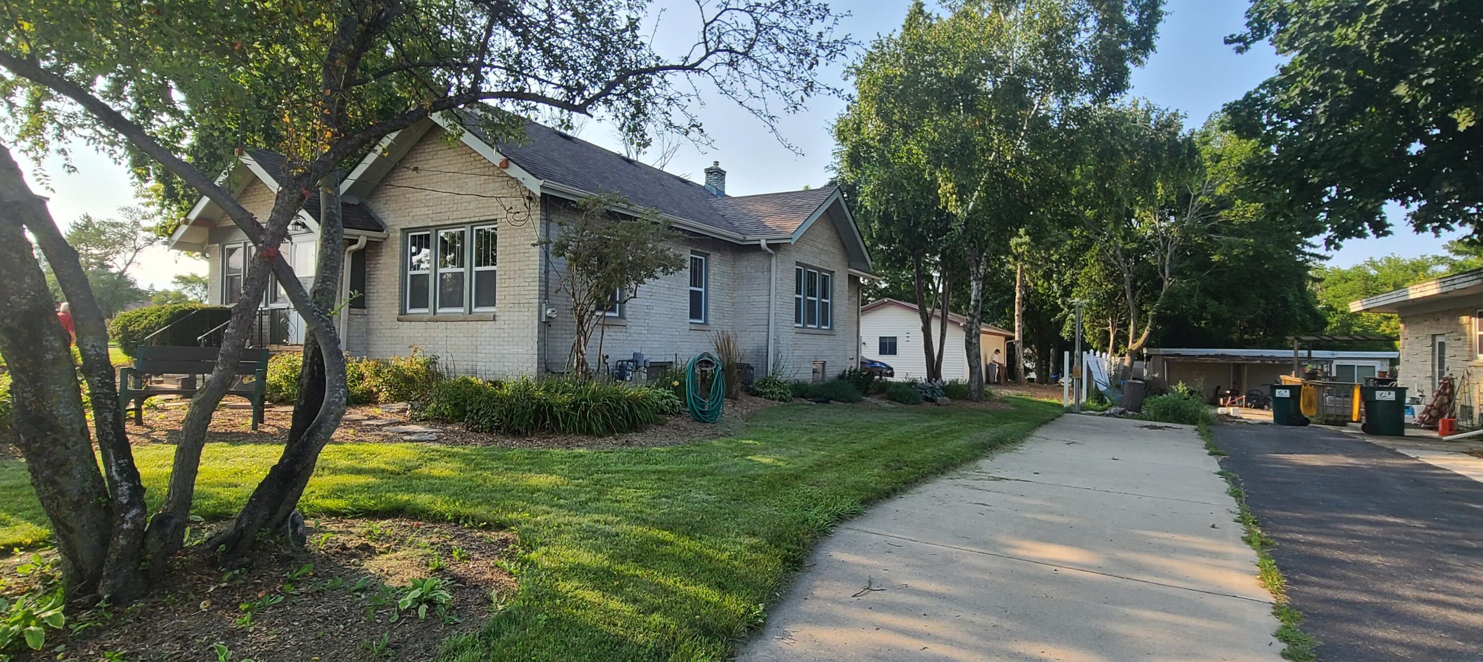 4620 Taylor Ave, Racine, WI 53405-4647