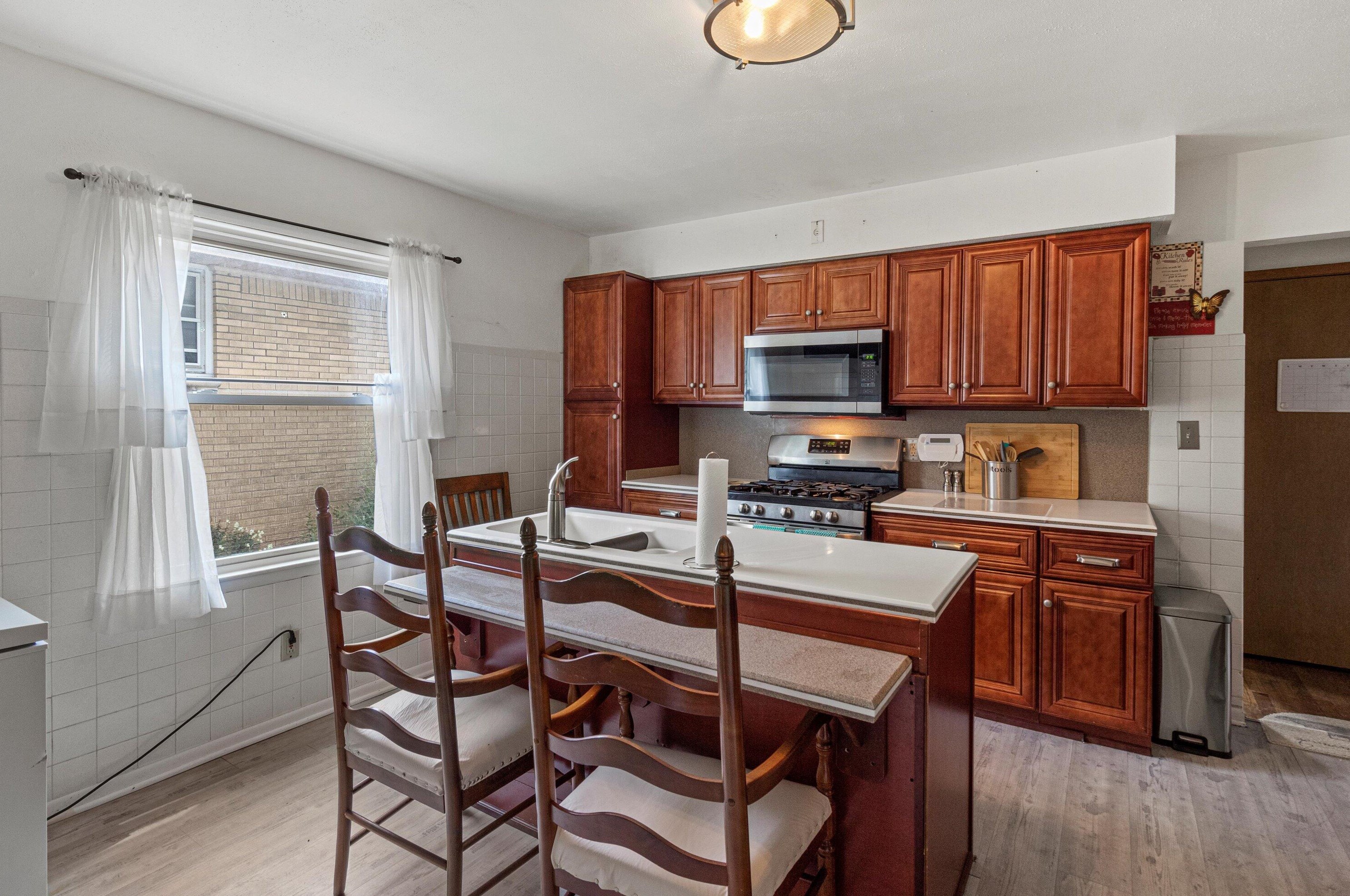 7449 W Beckett Ave, Milwaukee, WI 53216