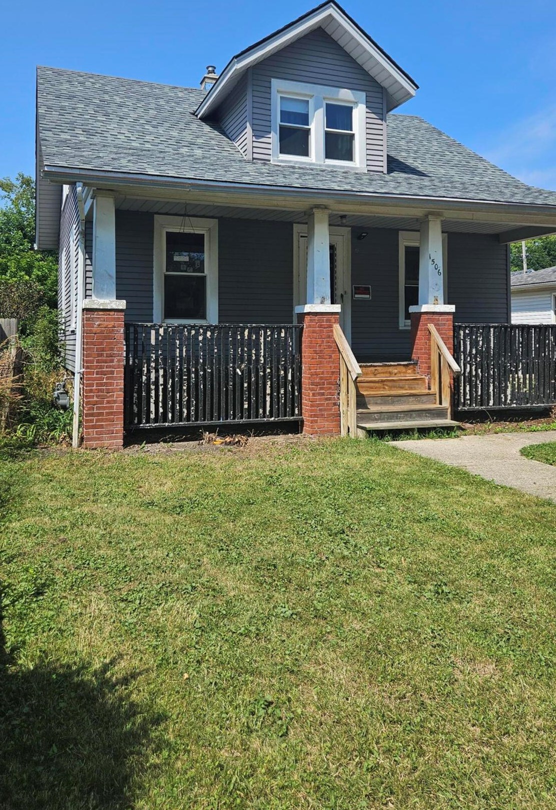 1506 Bryn Mawr Ave, Racine, WI 53403-3606