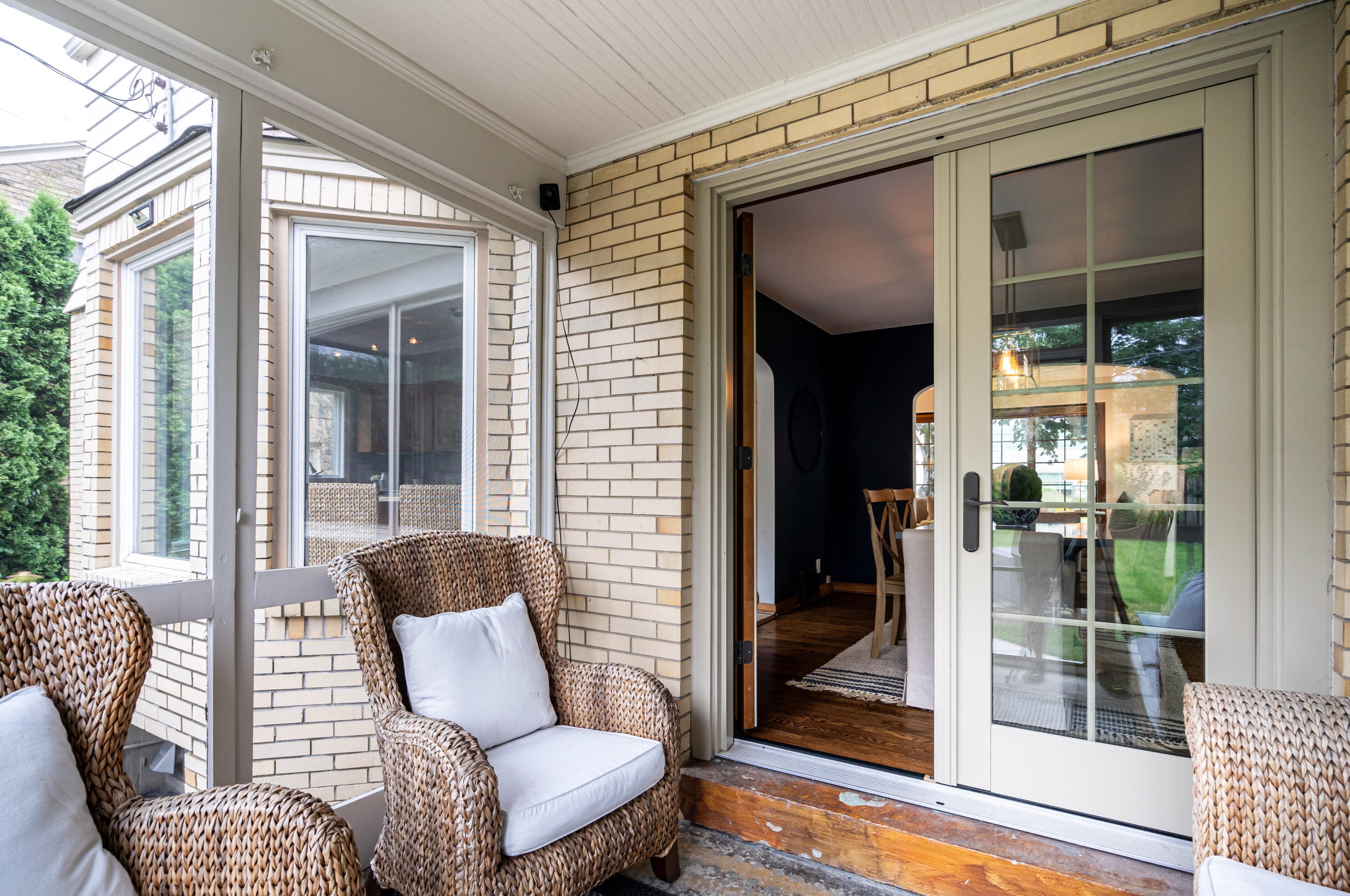 2438 89, Milwaukee WI 53226-1804 exterior