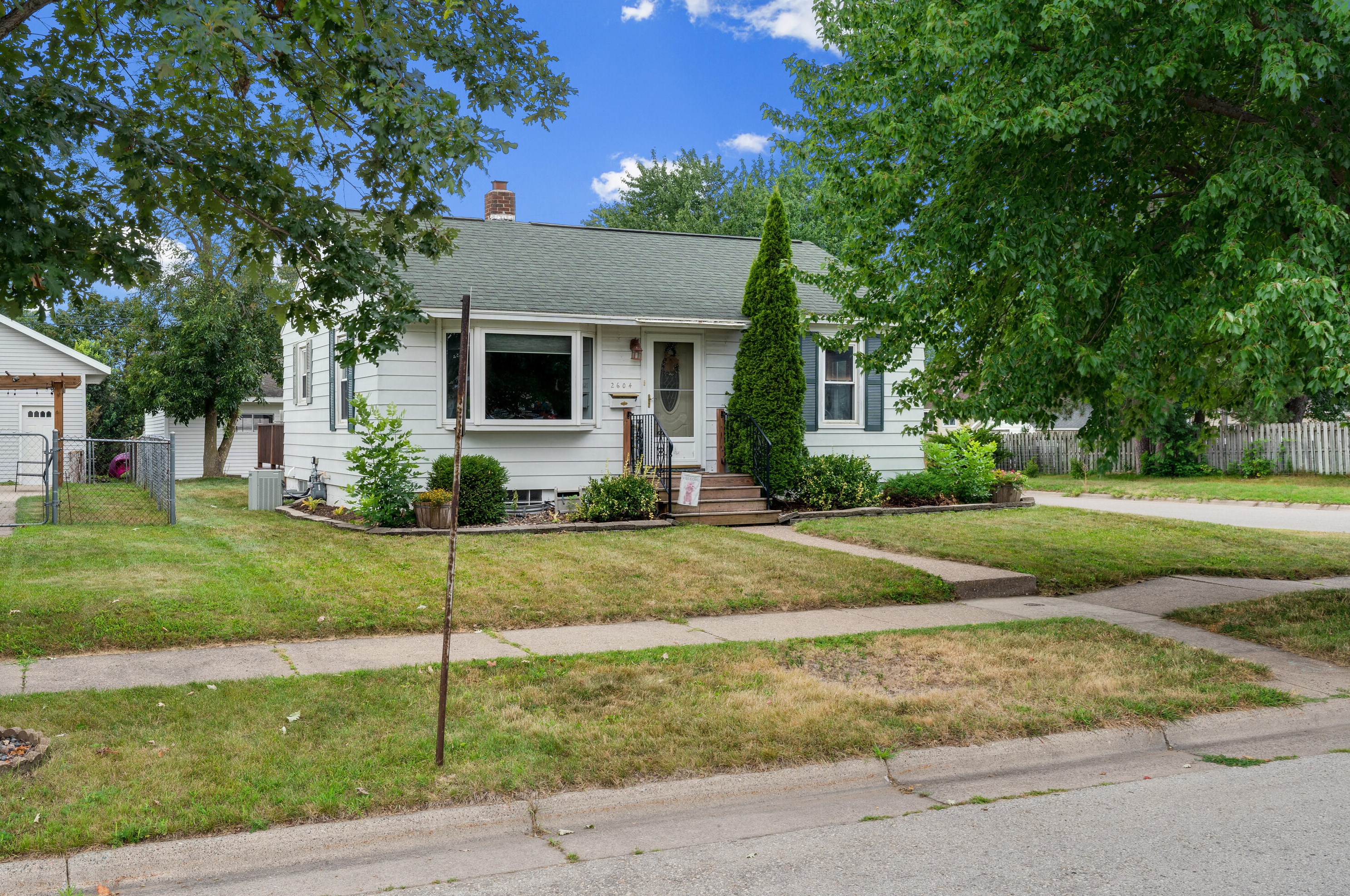 2604 15th St, La Crosse, WI 54601