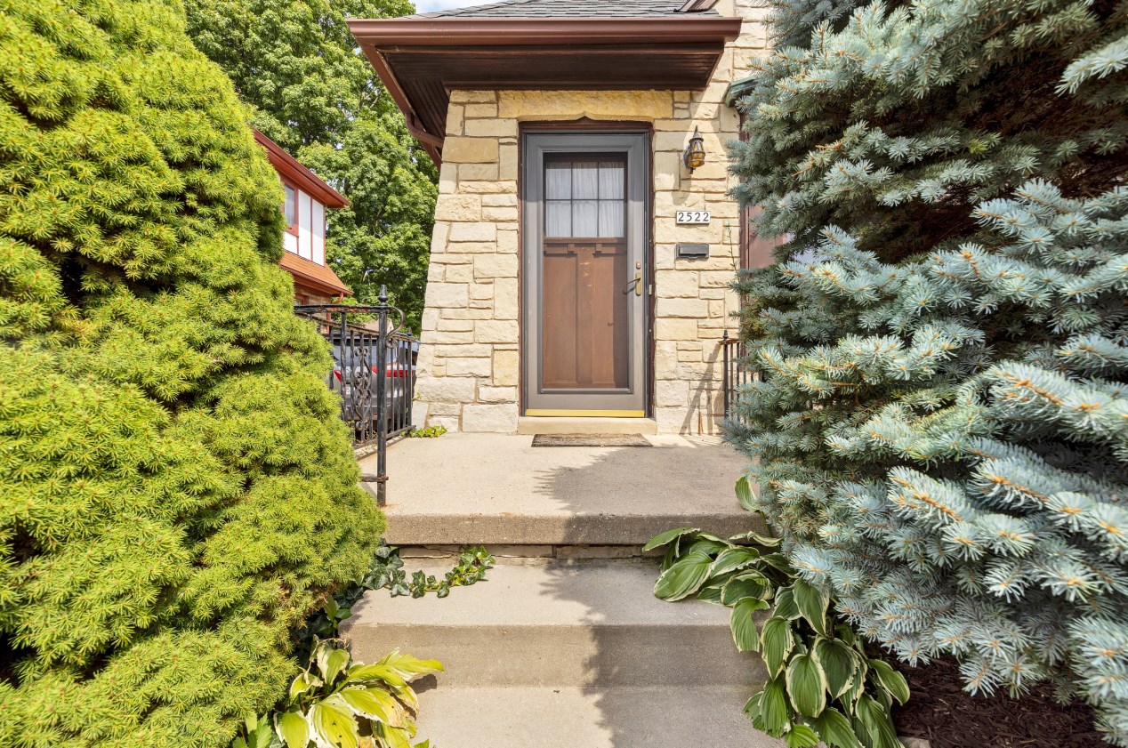 2522 N 89th St, Milwaukee, WI 53226