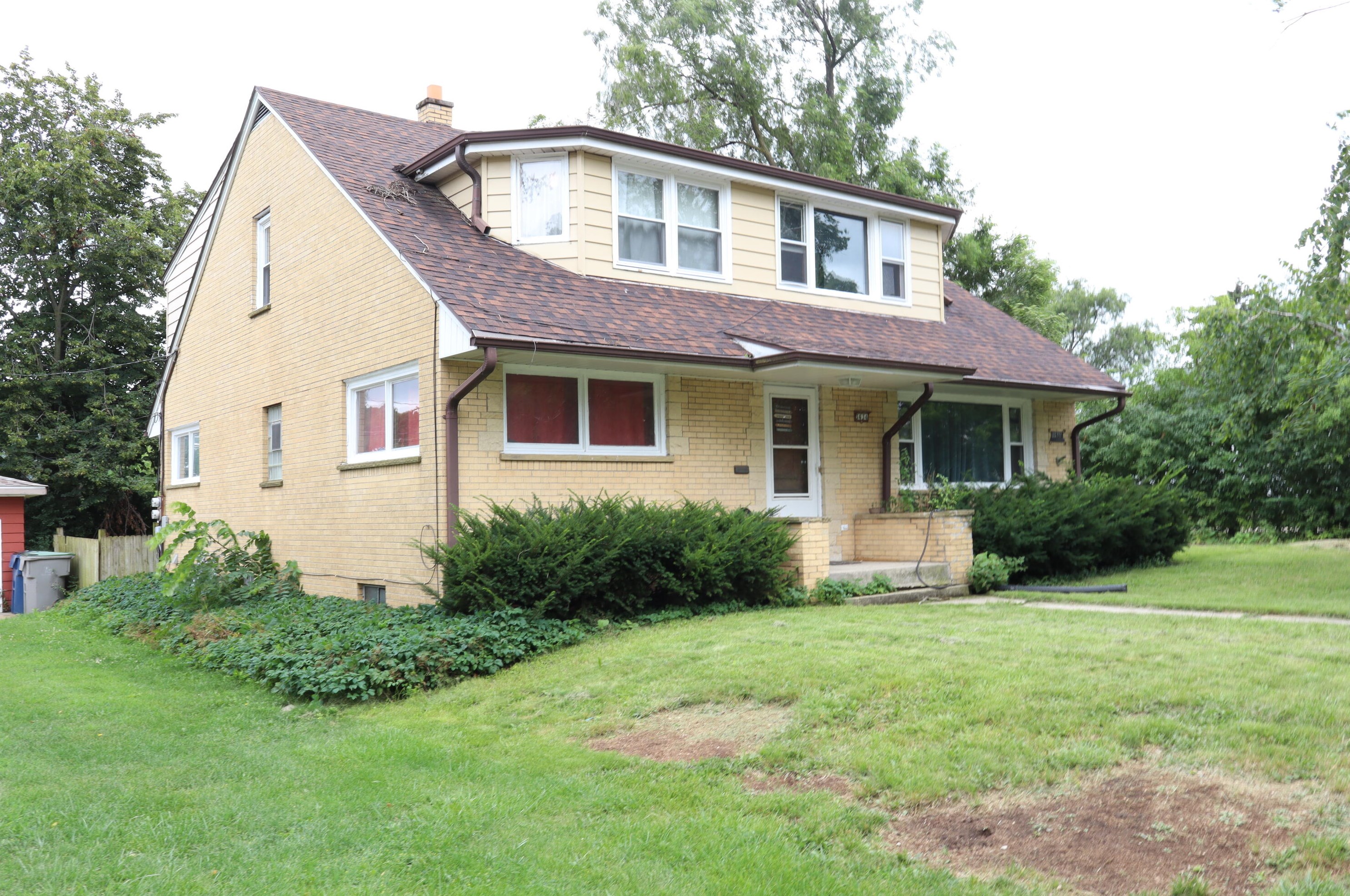 3434 S 82nd St, Milwaukee, WI 53219