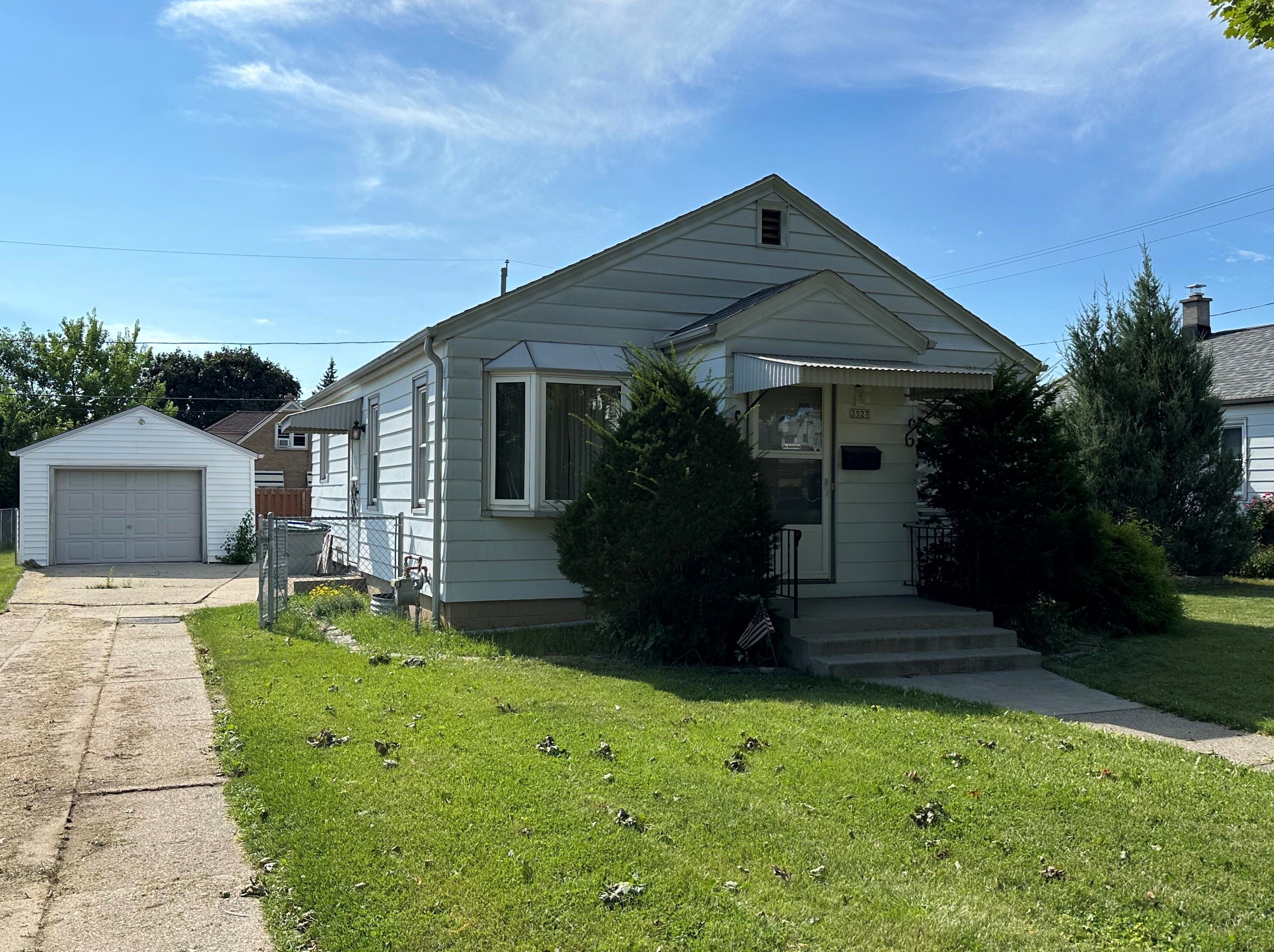 3527 S 24th St, Milwaukee, WI 53221