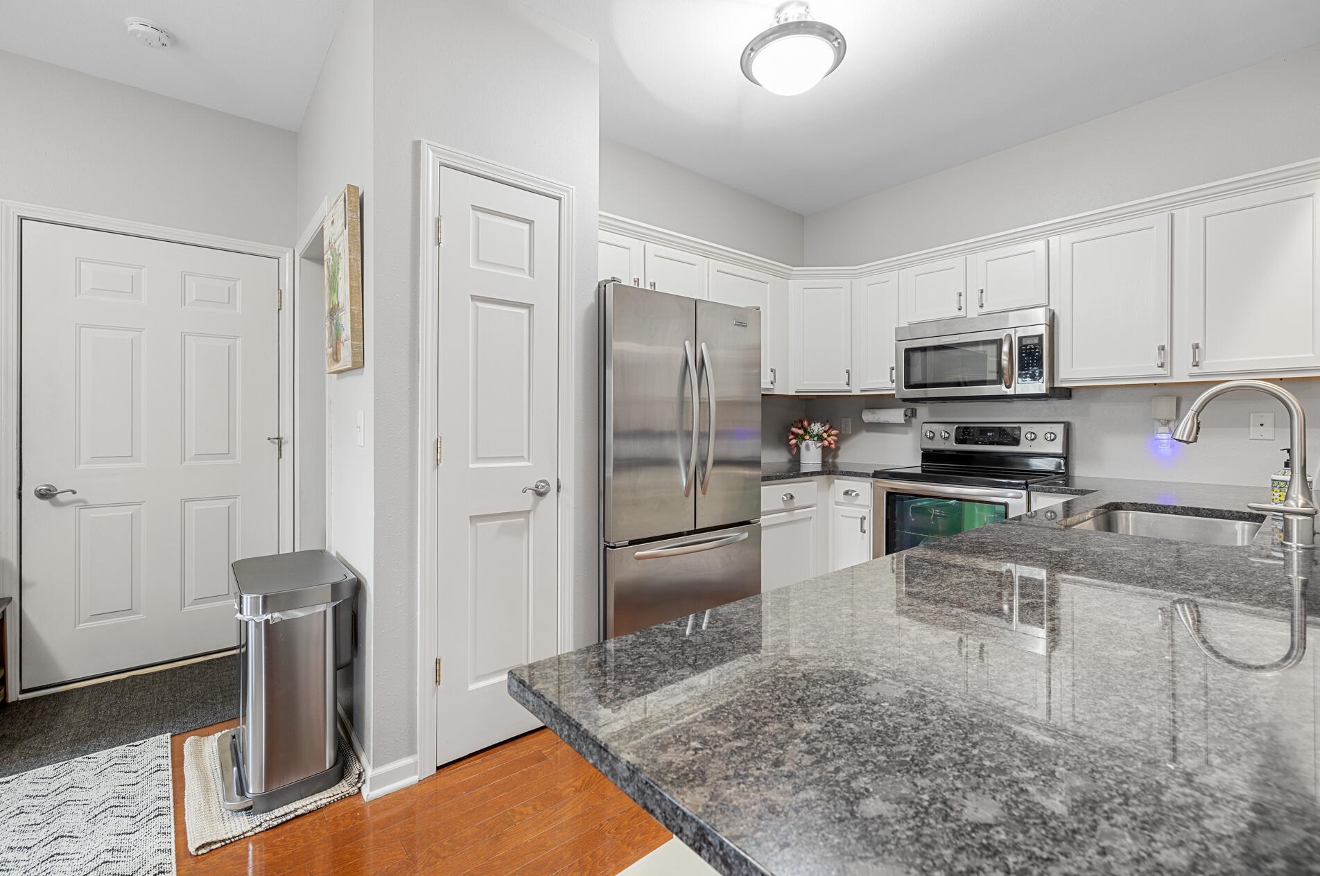 861 Bridlewood Dr, Hartford, WI 53027
