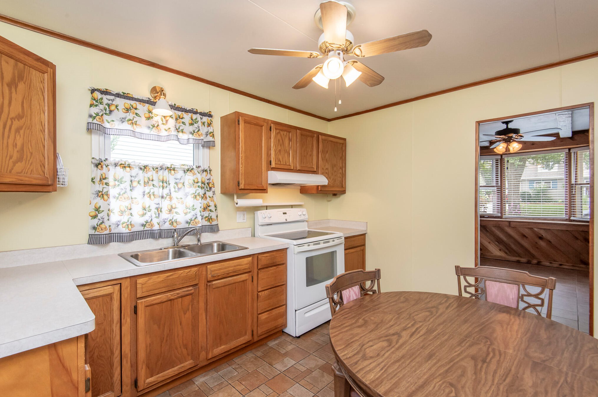 6618 W Fremont Pl, Milwaukee, WI 53219