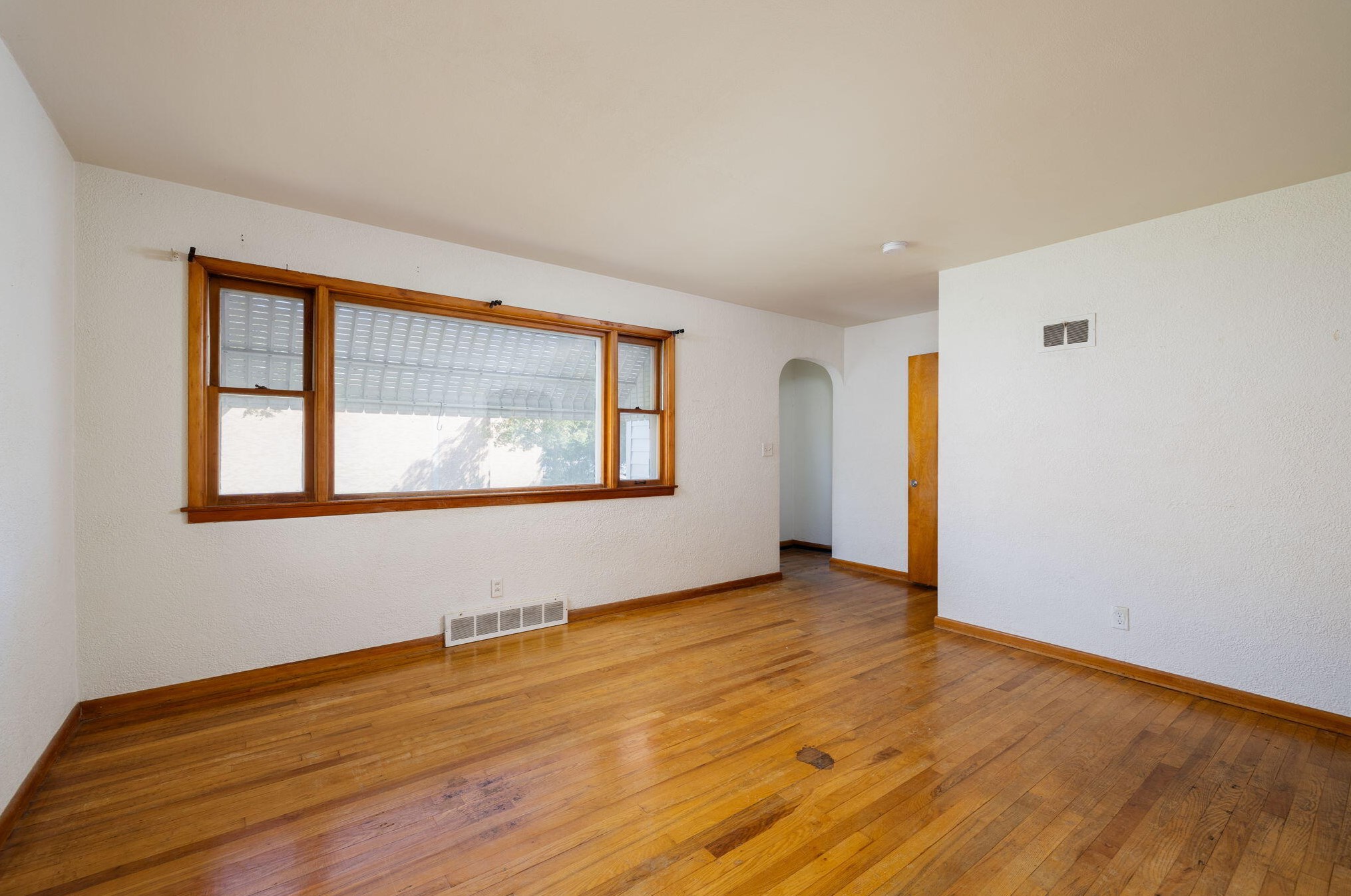 2516 Travis St, La Crosse, WI 54601