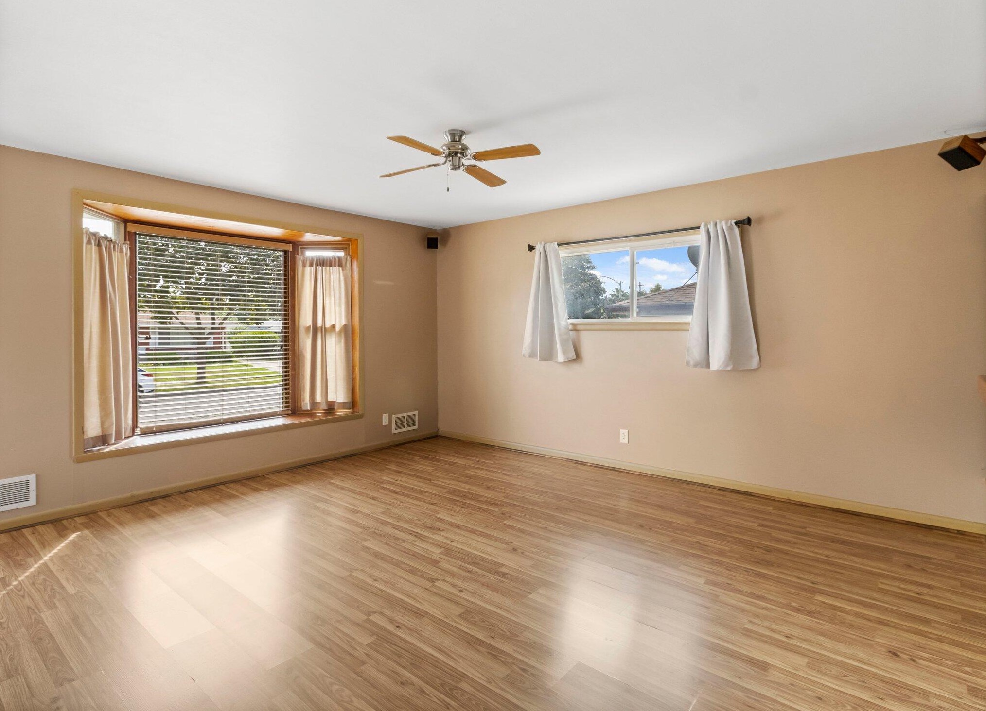 6475 N 87th St, Milwaukee, WI 53224
