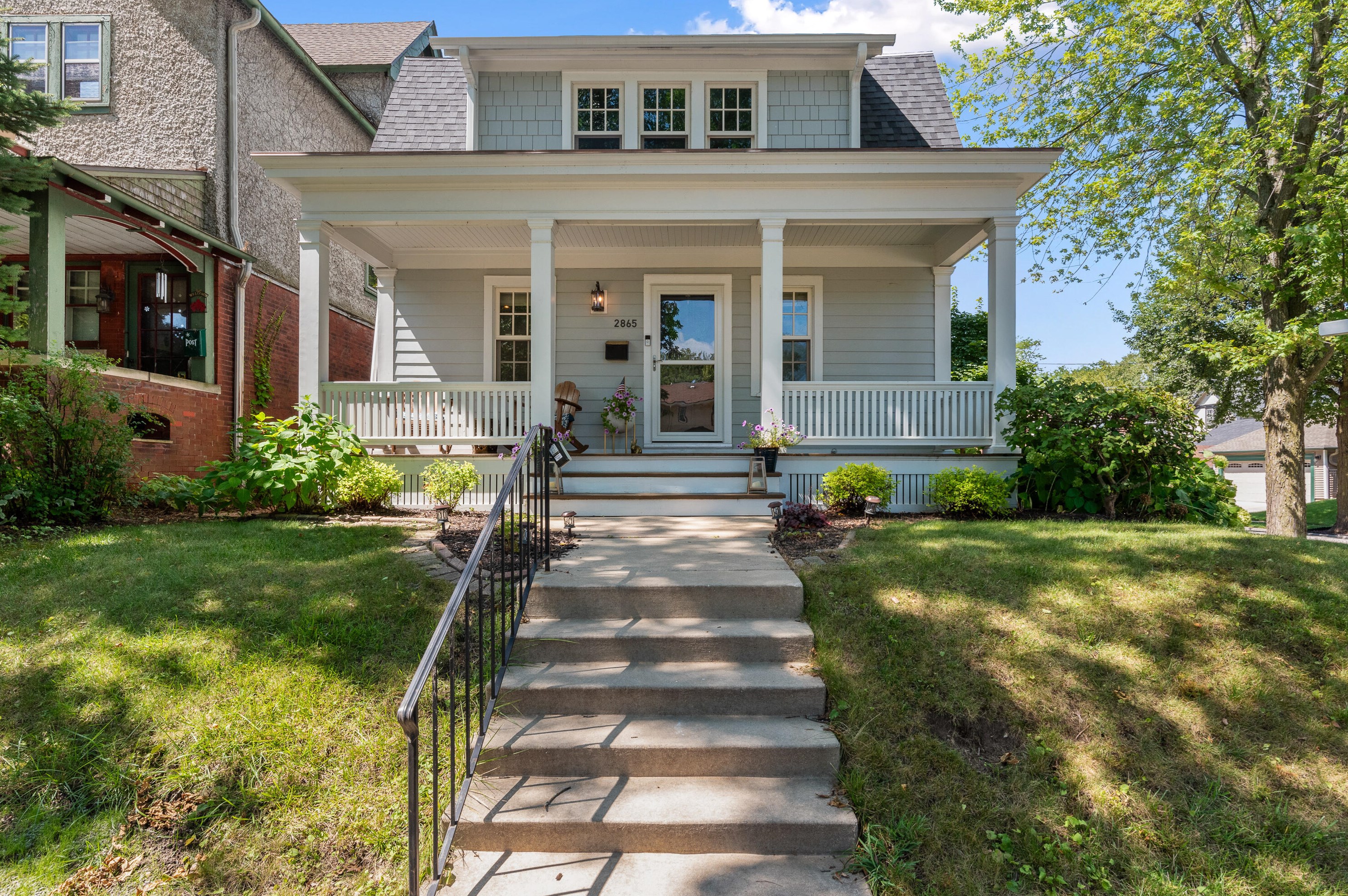 2865 N Hackett Ave, Milwaukee, WI 53211