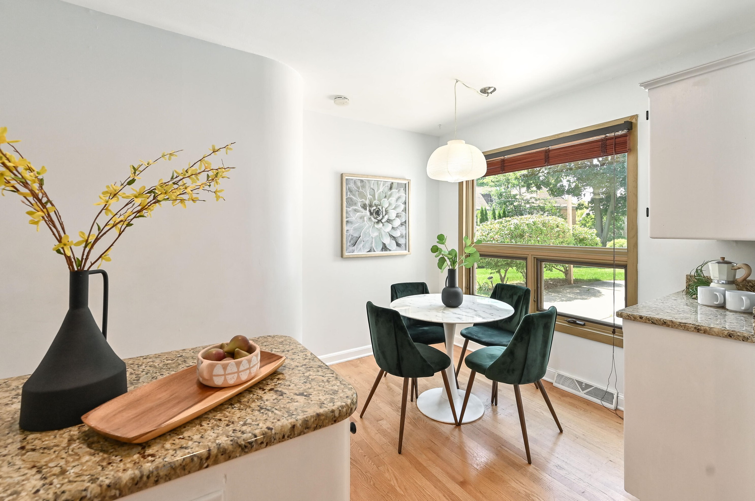 4315 Lk Dr, Milwaukee WI 53211-1725 exterior