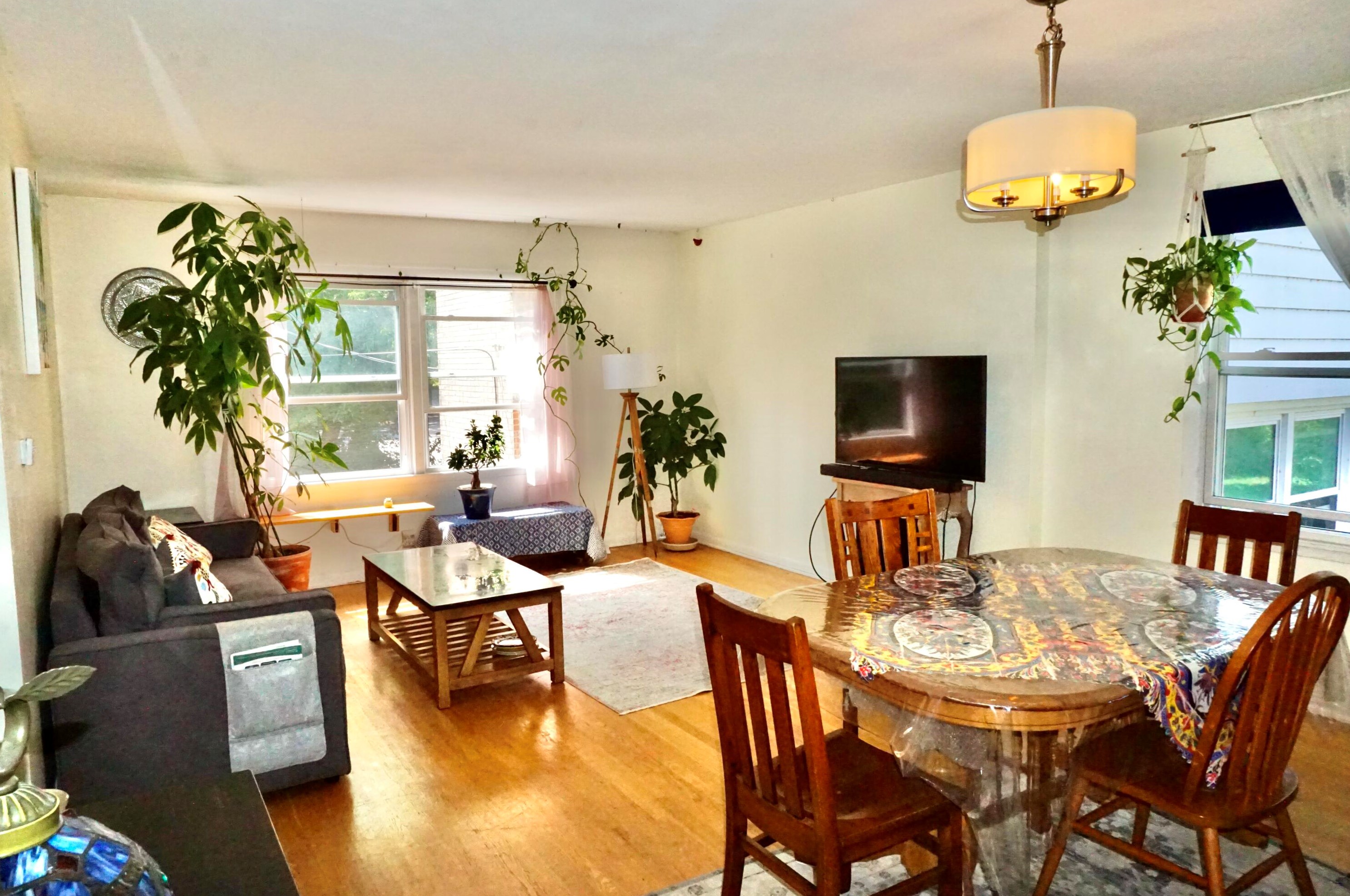 1239 E Randolph Ct #d, Milwaukee, WI 53212