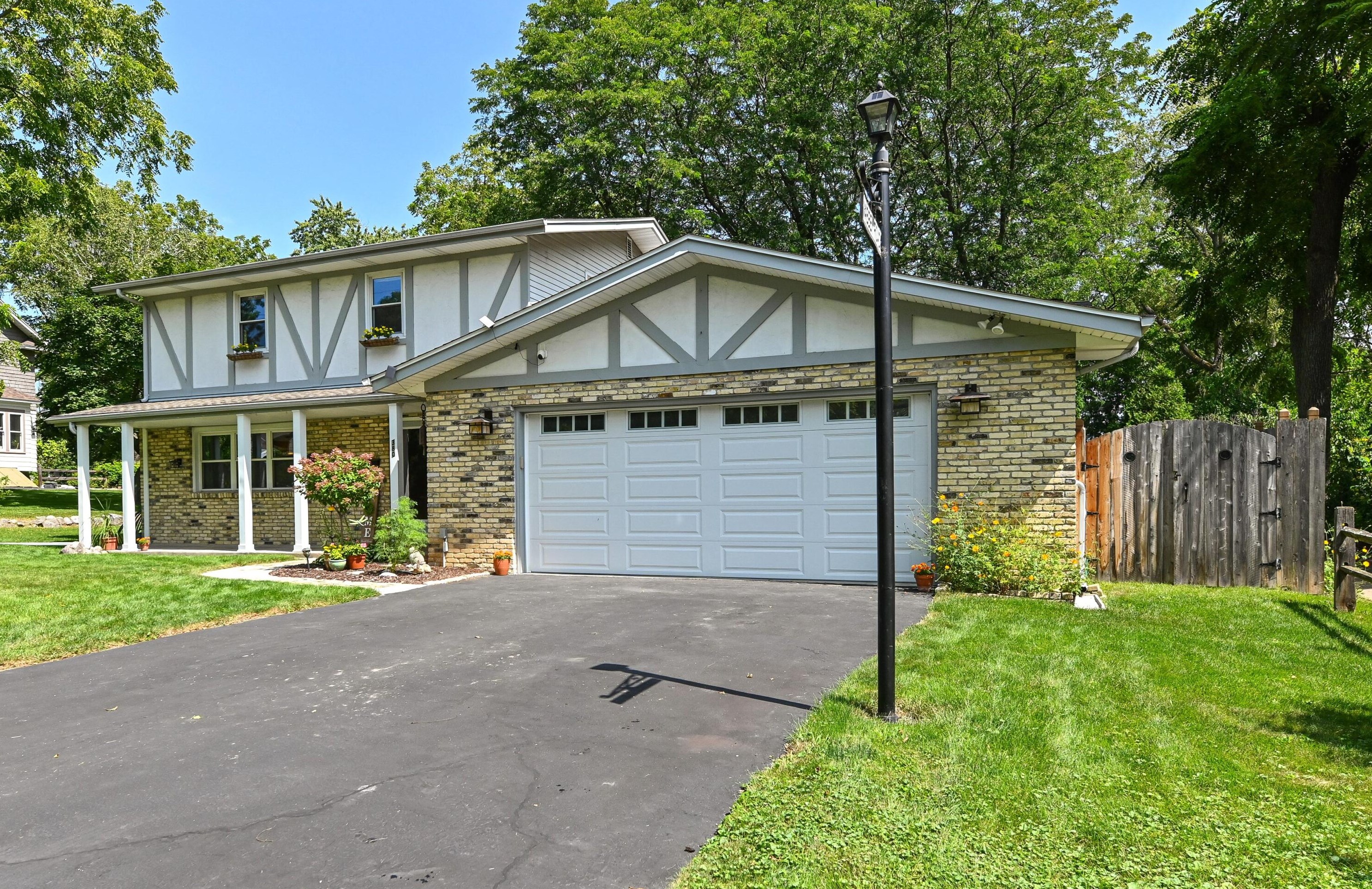 380 High St, Pewaukee, WI 53072