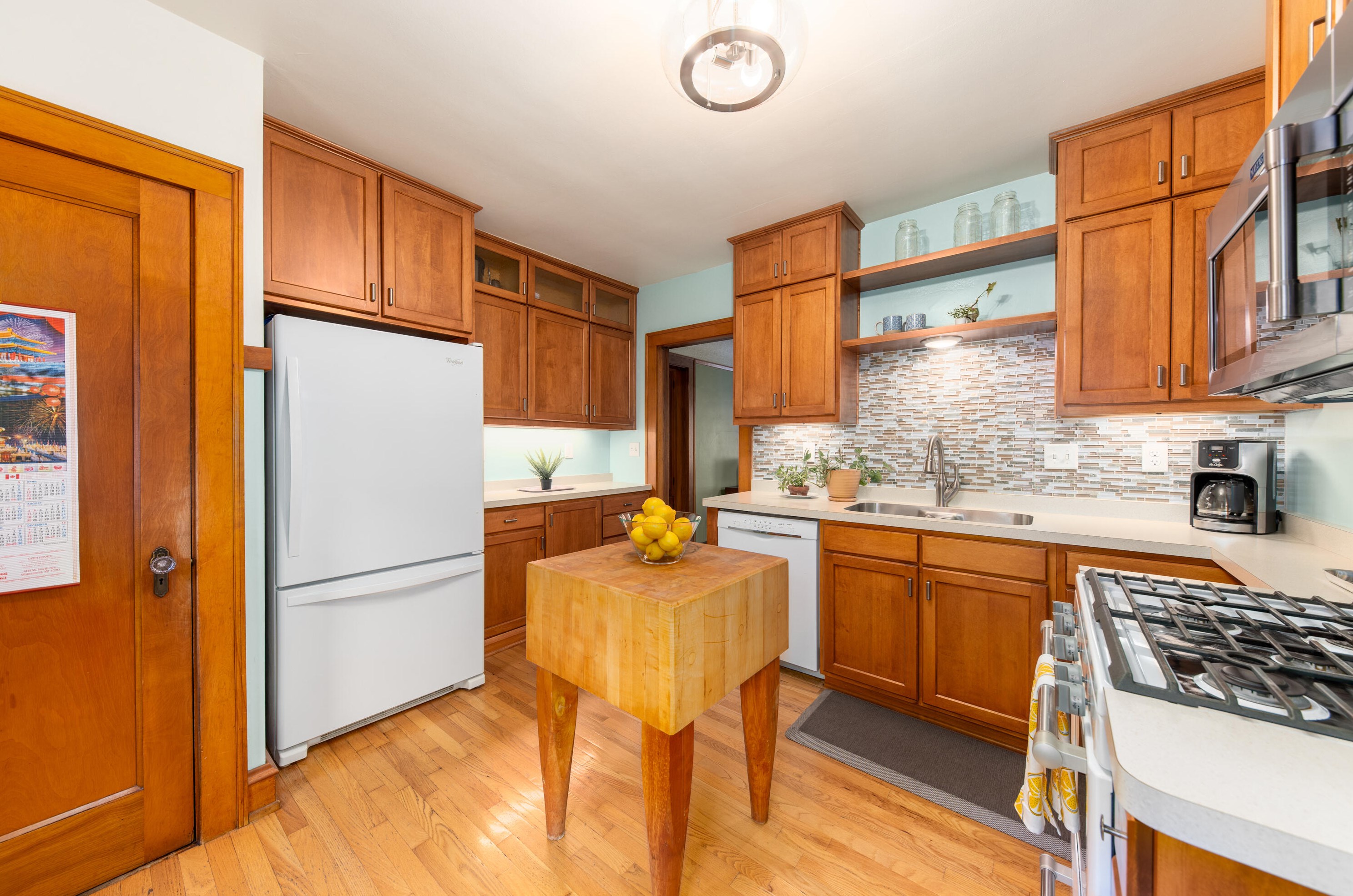 2461 60, Milwaukee WI 53219-2130 exterior