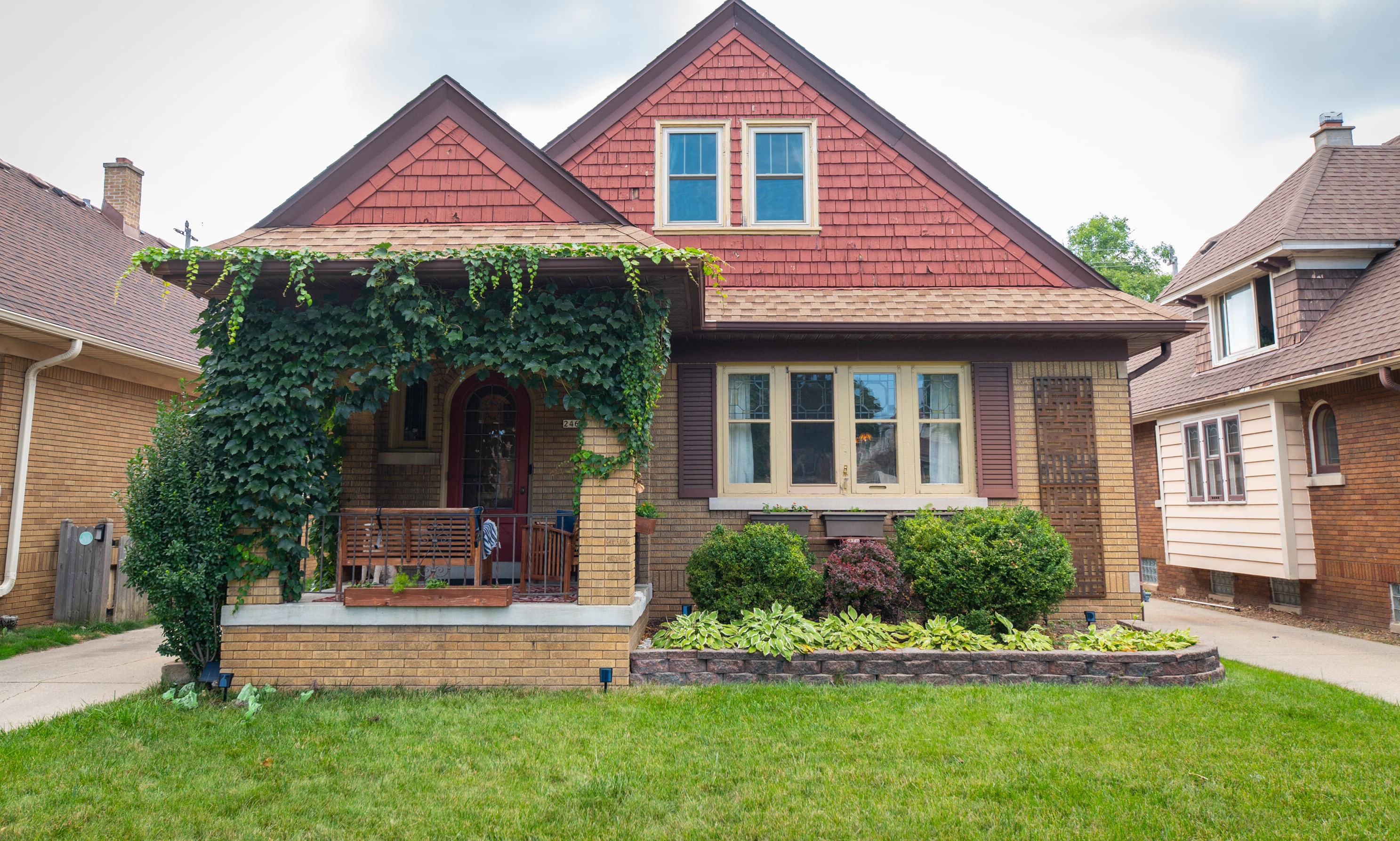 2461 60, Milwaukee WI 53219-2130 exterior