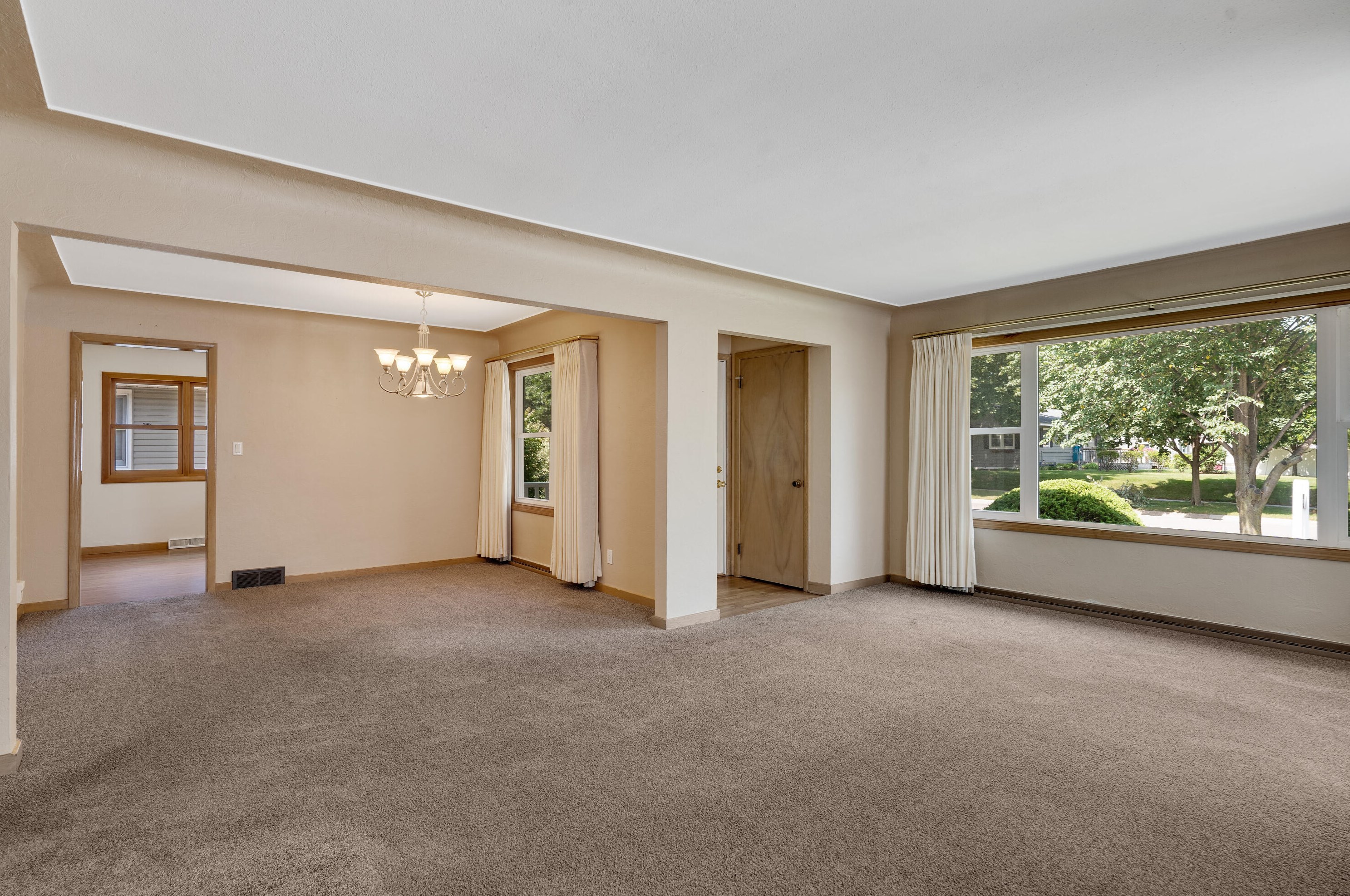2134 Park Ave, La Crosse, WI 54601