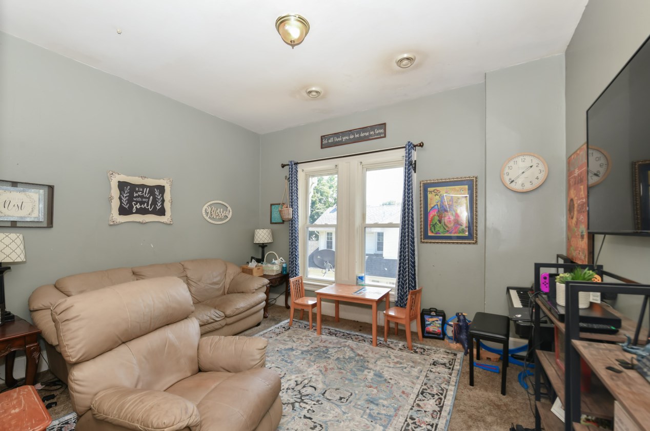 111 S Wisconsin St, Elkhorn, WI 53121