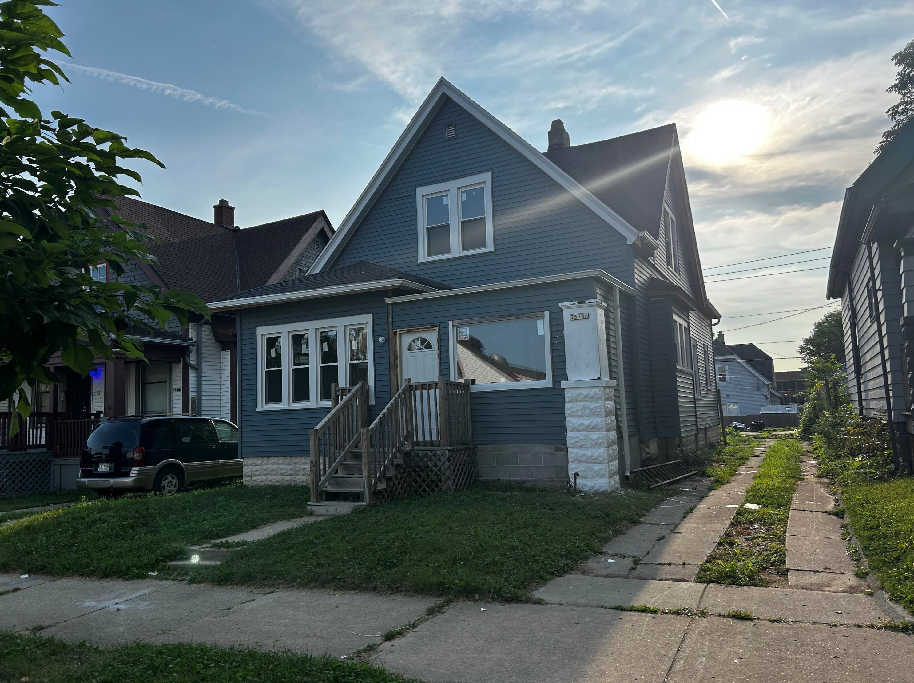 3536 19th St, Milwaukee, WI 53221-1502