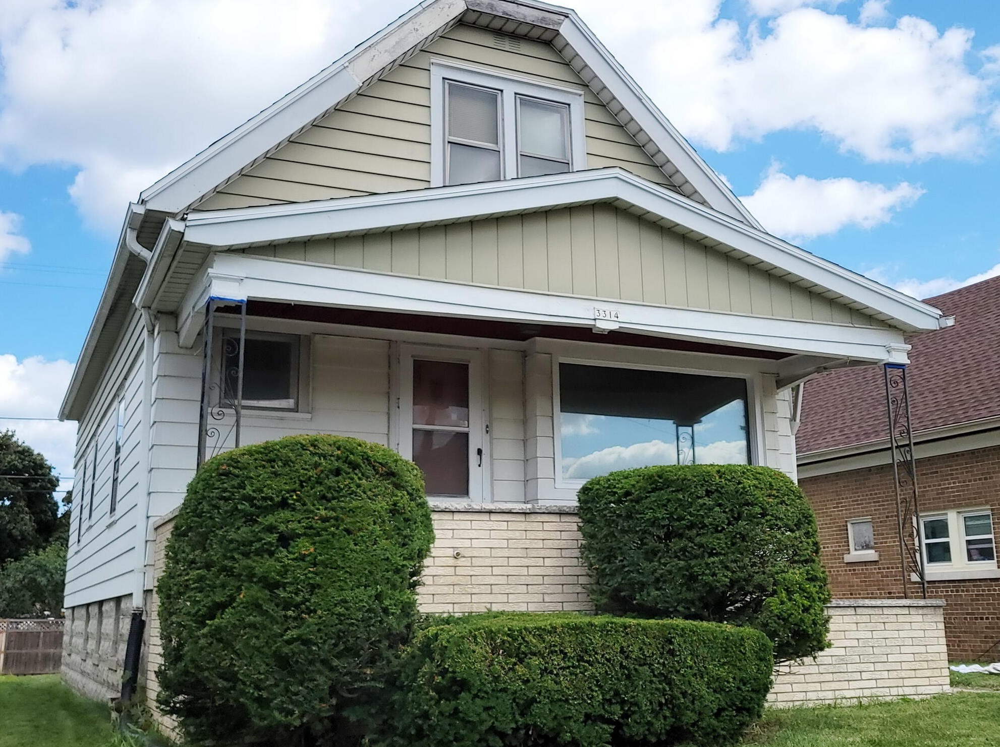 3314 S 16th St, Milwaukee, WI 53215
