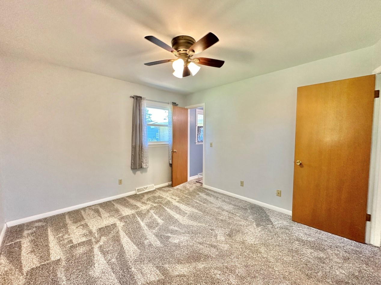 709 Madison Dr, Delavan WI  53115-2309 exterior