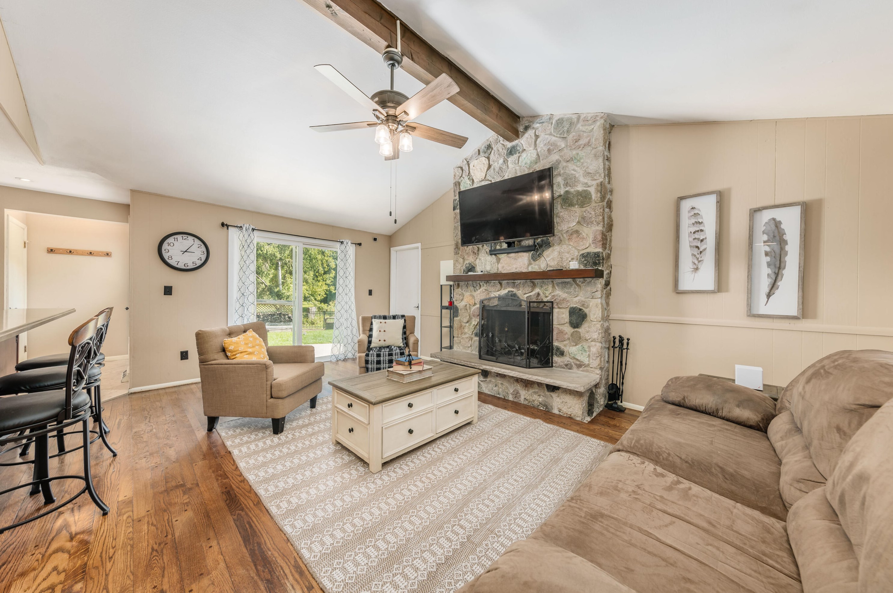 1760 Lone Oak Circle, Brookfield, WI 53045