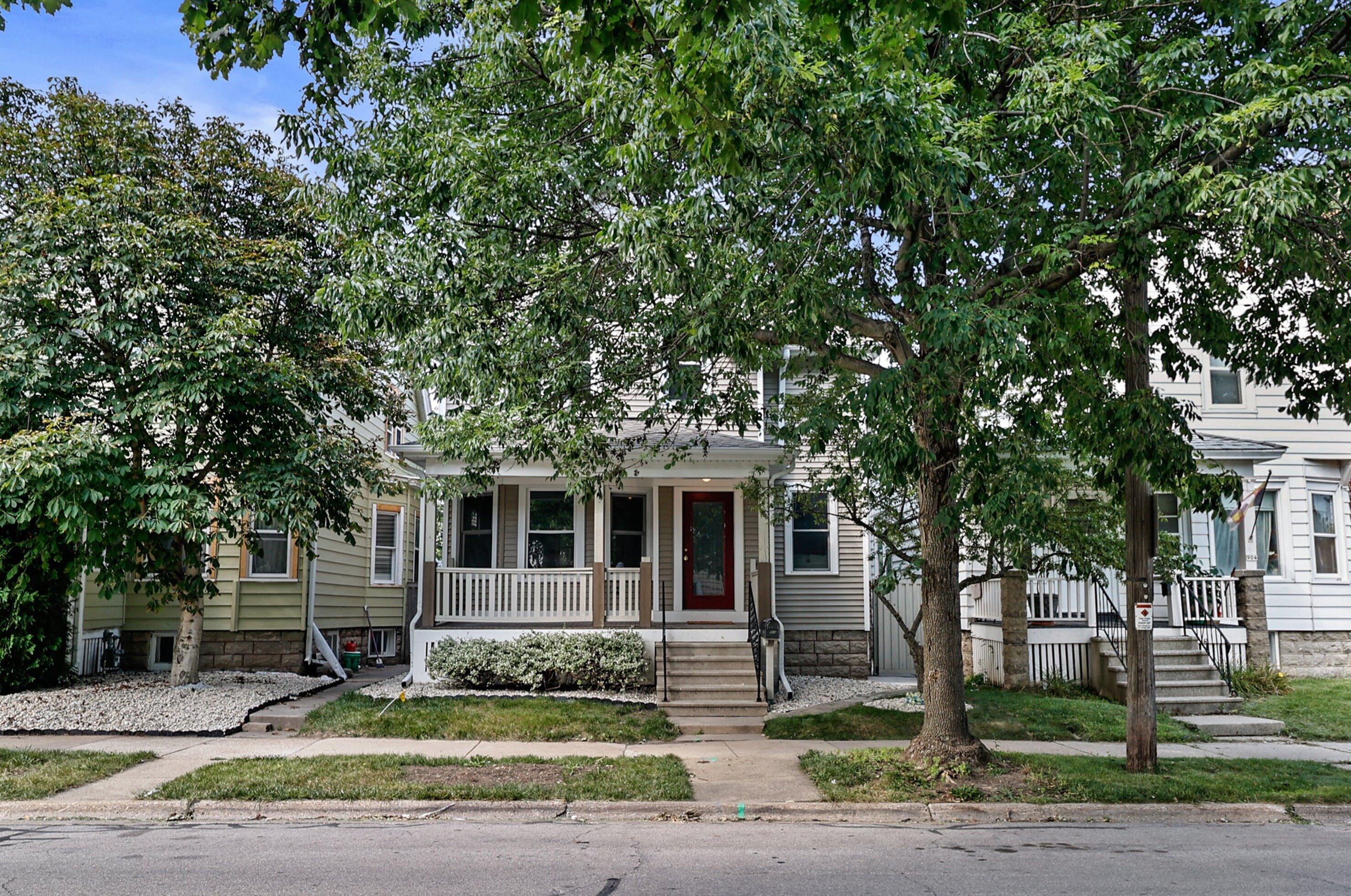 906 Michigan Ave, South Milwaukee, WI 53172