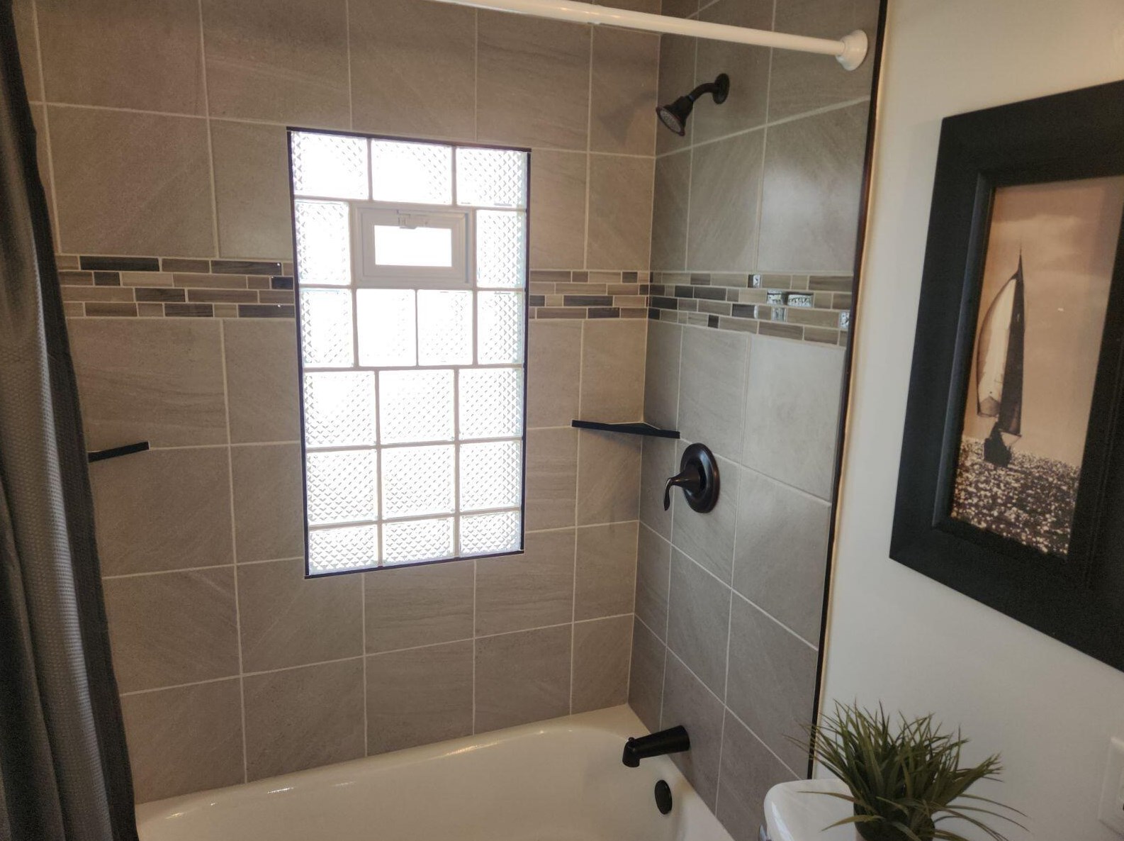 8144 Lisbon Ave, Milwaukee WI 53222-3827 exterior