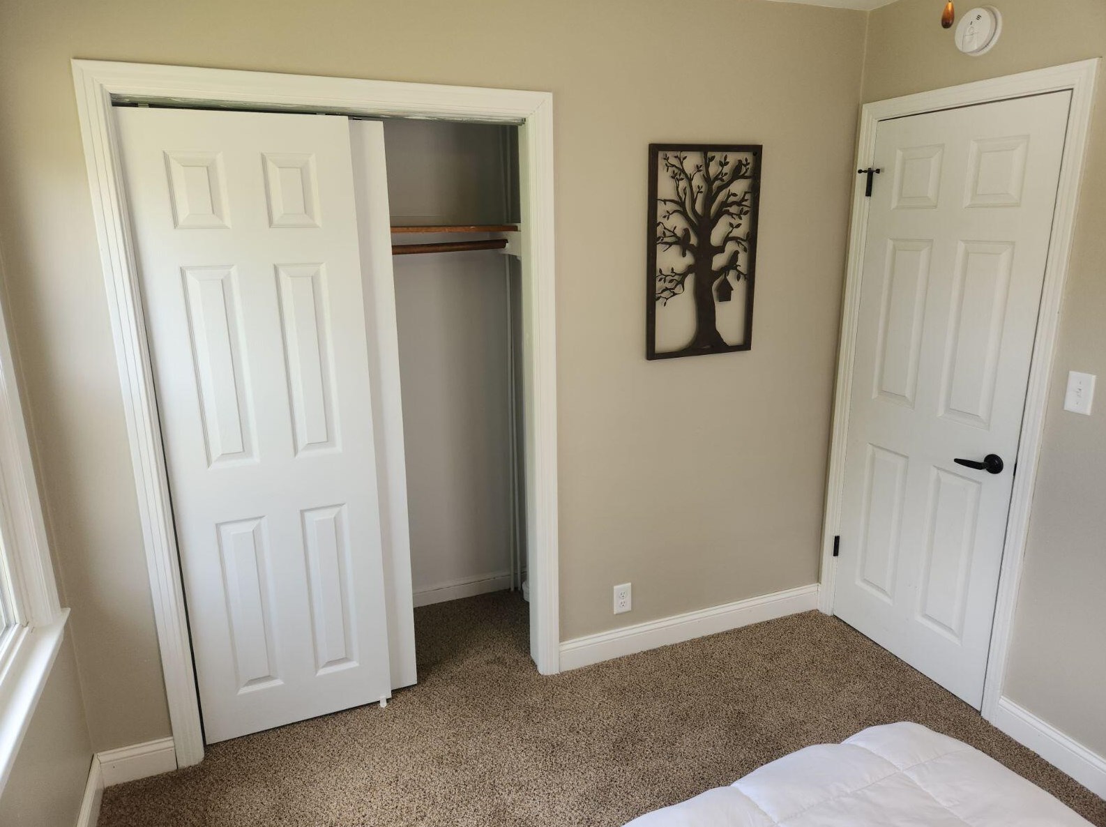 8144 Lisbon Ave, Milwaukee WI 53222-3827 exterior