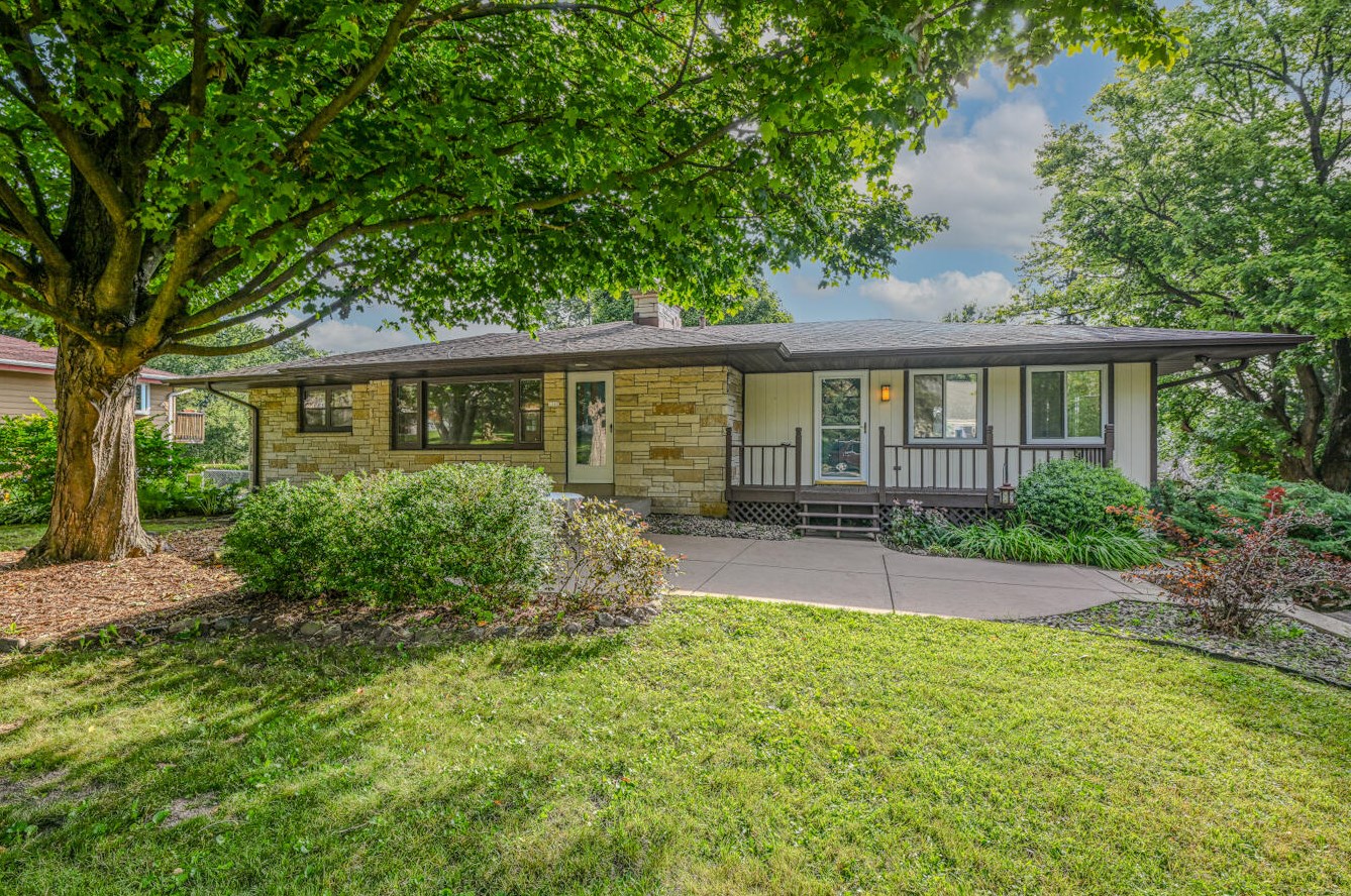 1160 Alfred St, Brookfield, WI 53005
