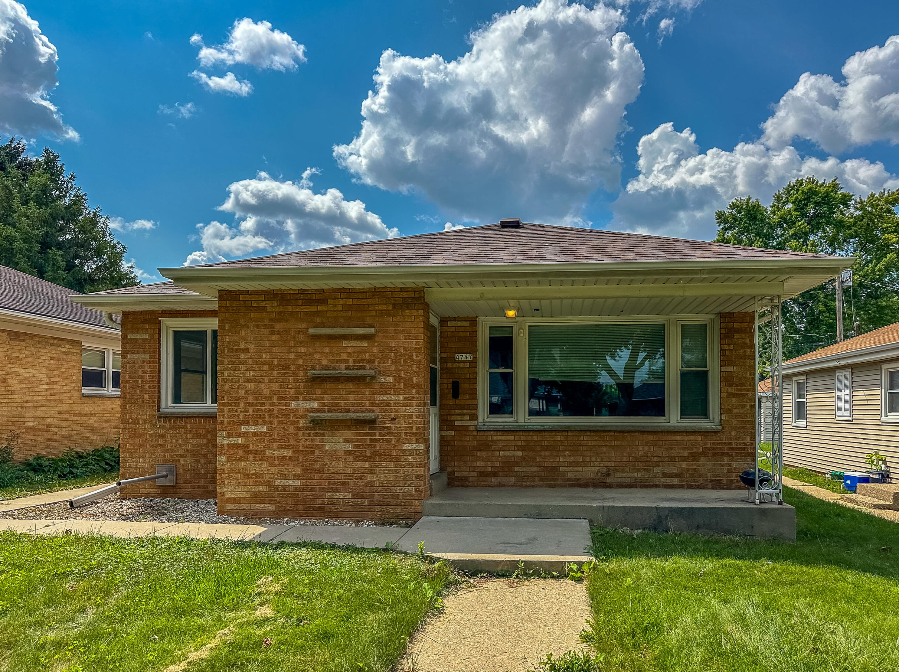 4747 N 73rd St, Milwaukee, WI 53218