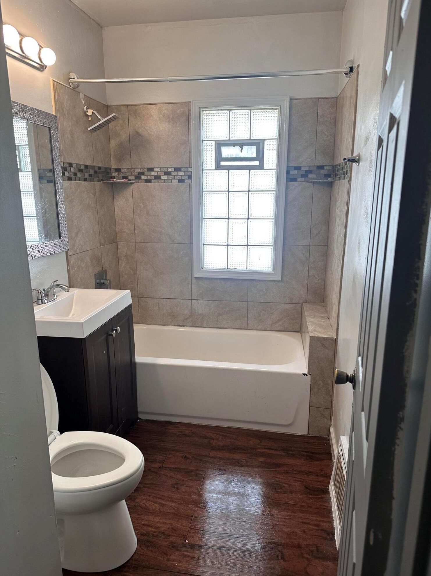 2608 60, Milwaukee WI 53219-2601 exterior