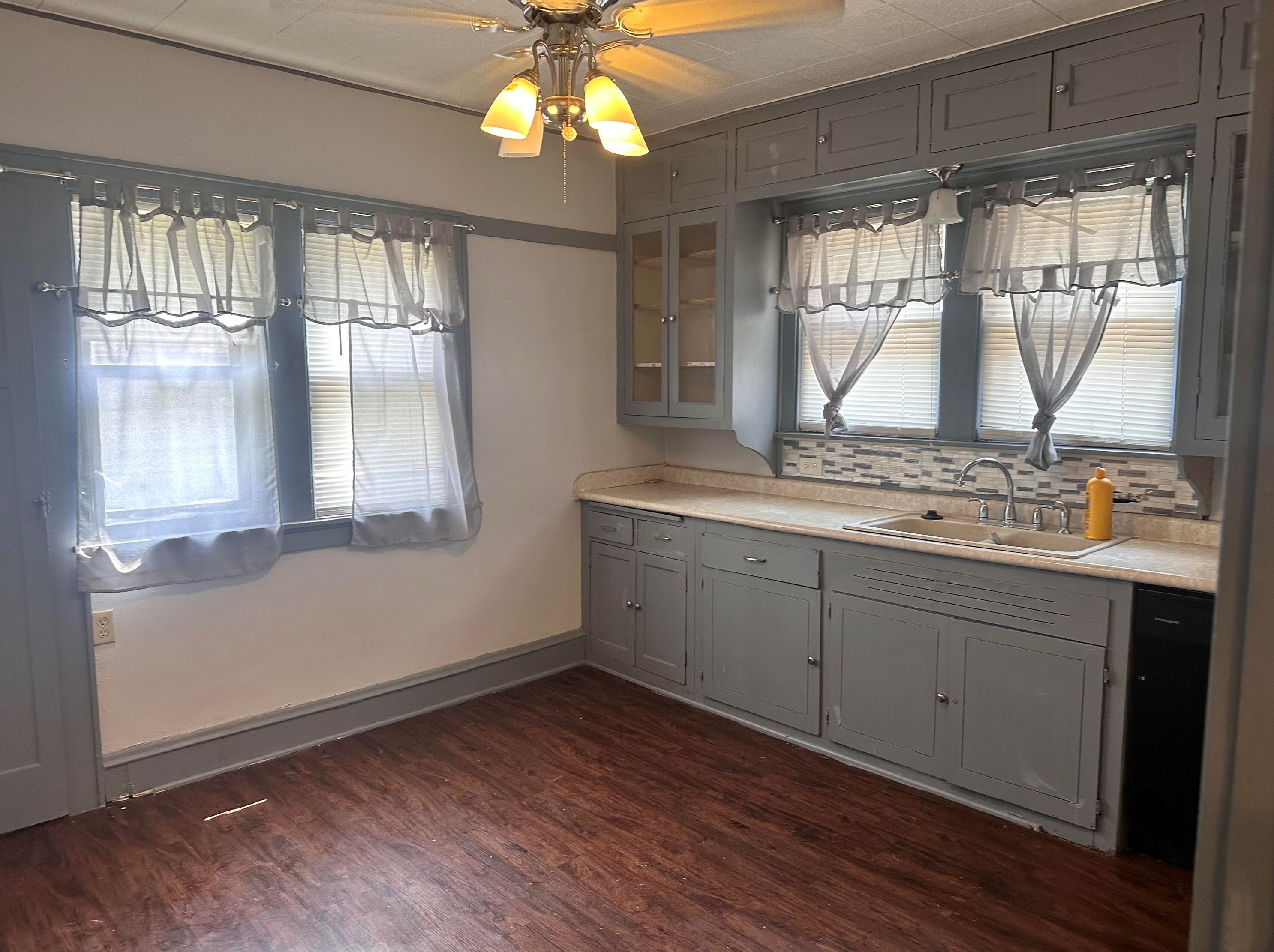 2608 60, Milwaukee WI 53219-2601 exterior