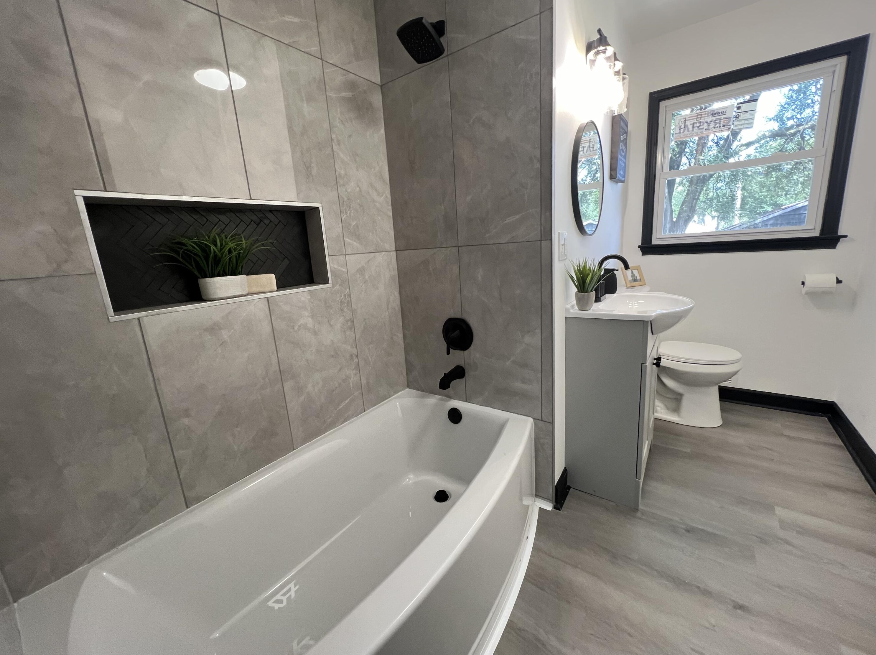 3876 75th St, Milwaukee WI 53220-1763 exterior