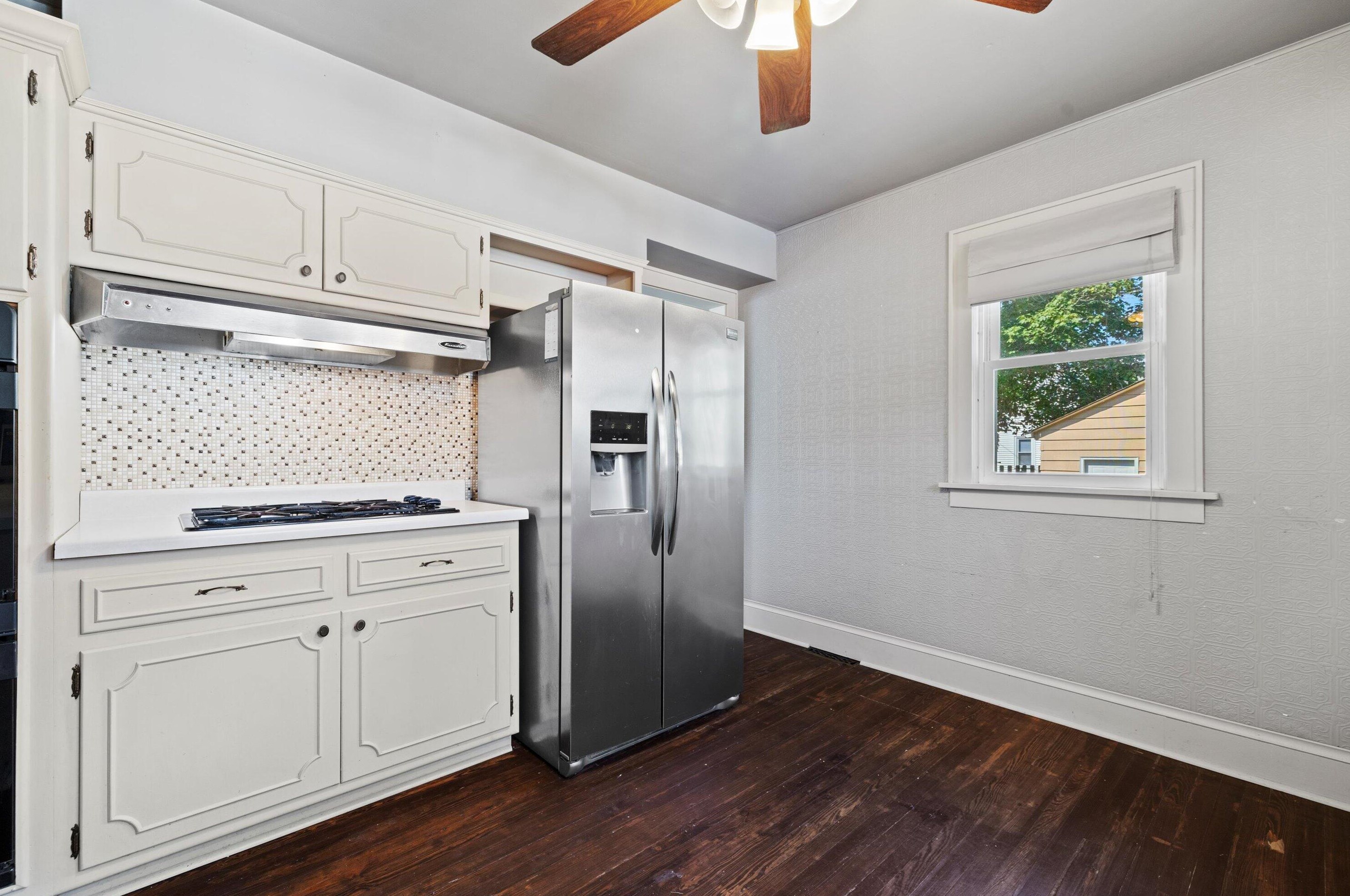 7016 27th Ave, Kenosha WI  53143-5216 exterior
