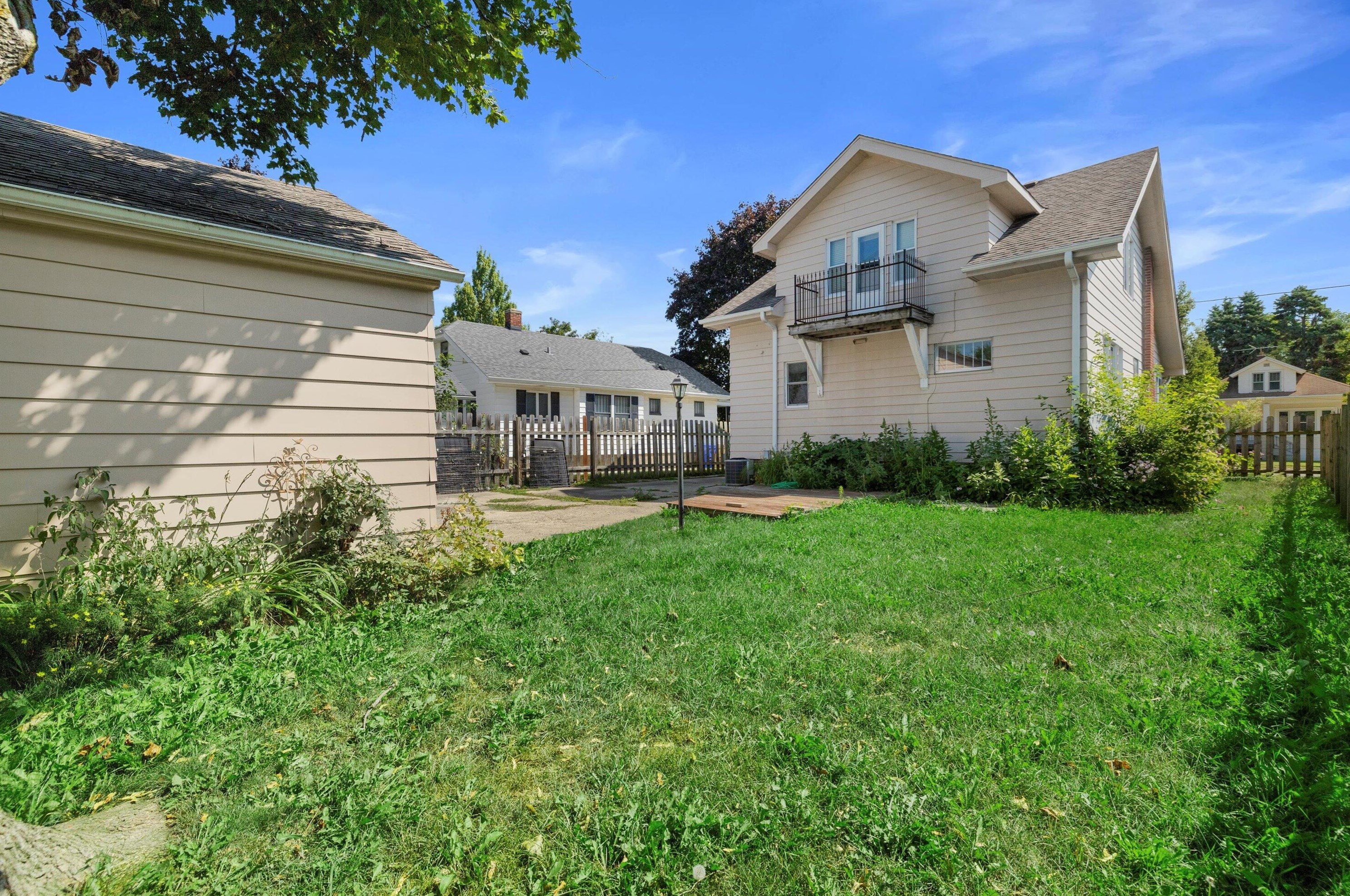 7016 27th Ave, Kenosha WI  53143-5216 exterior