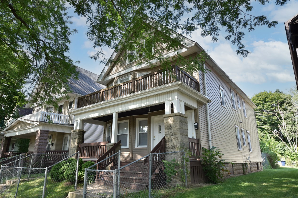 2437 N 45th St #2439, Milwaukee, WI 53210
