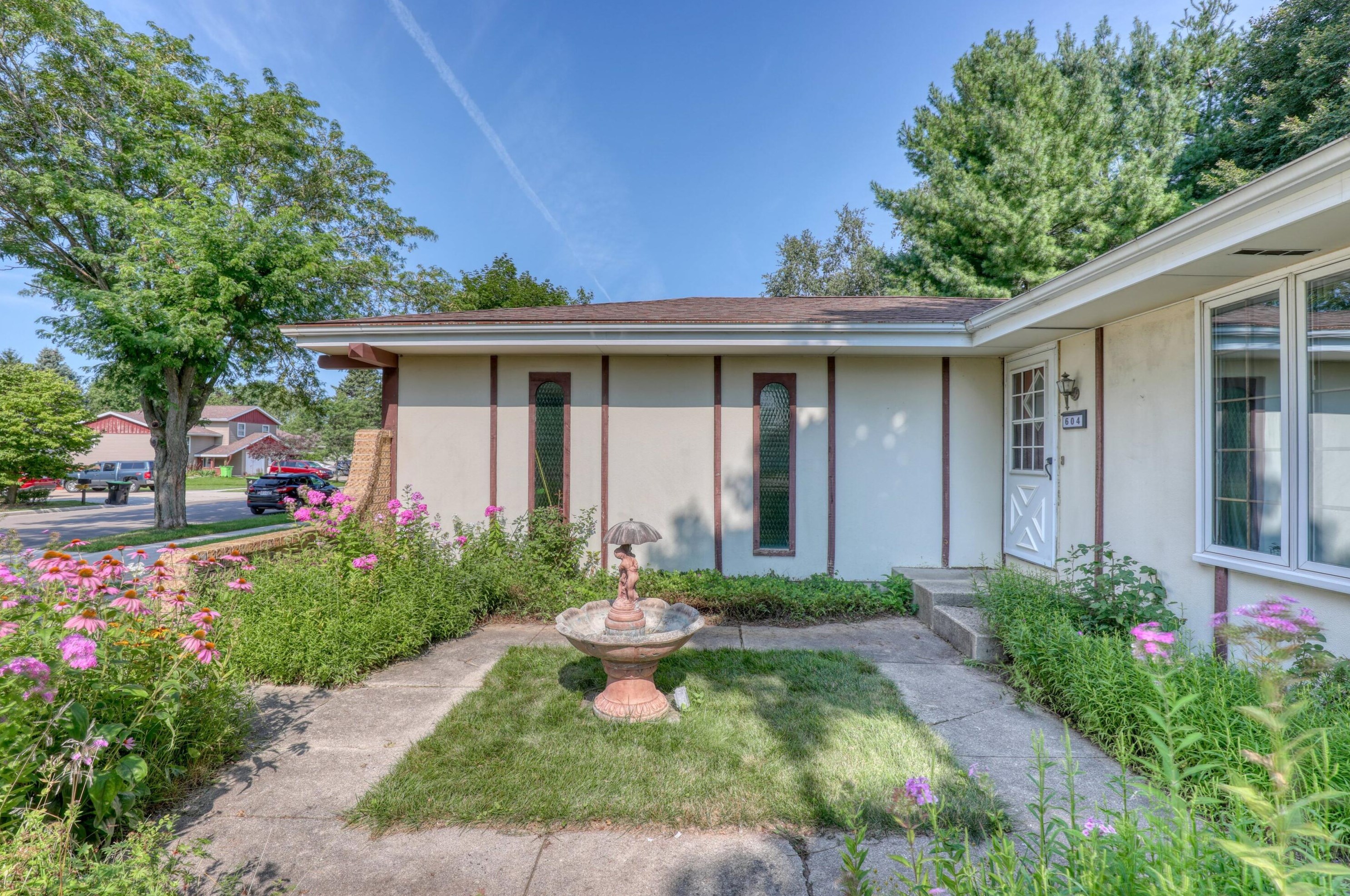 604 Harrison St, Hartford, WI 53027