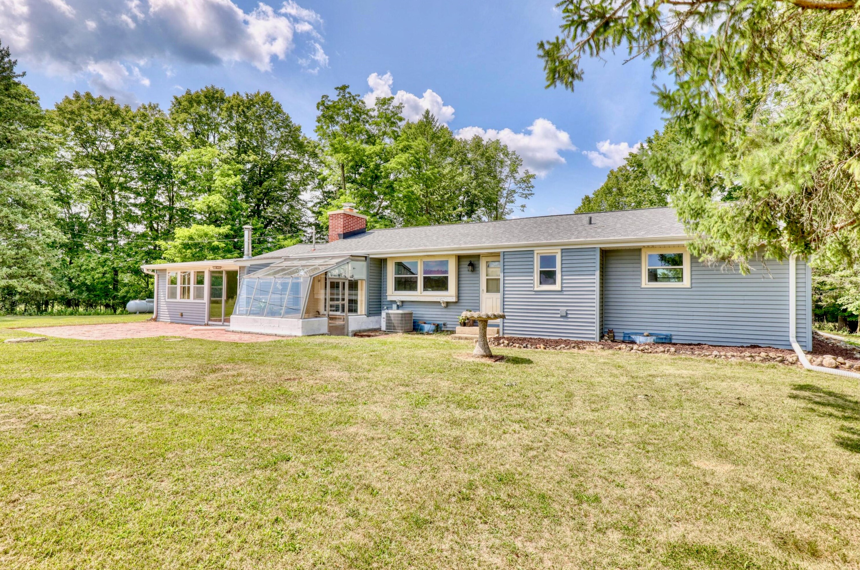 8119 Cedar Sauk Rd, Saukville, WI 53080