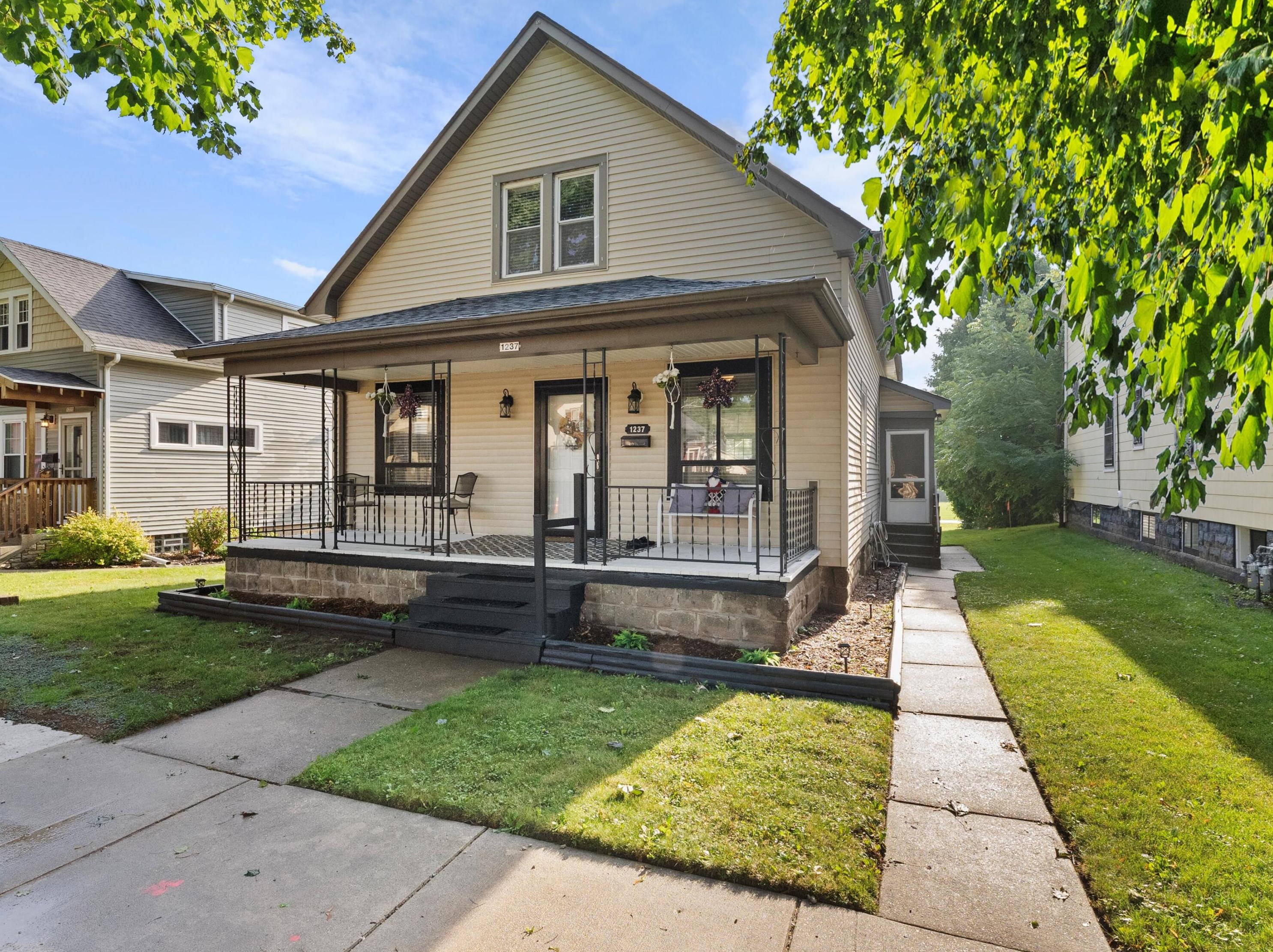 1237 19th St, Sheboygan, WI 53081-5131
