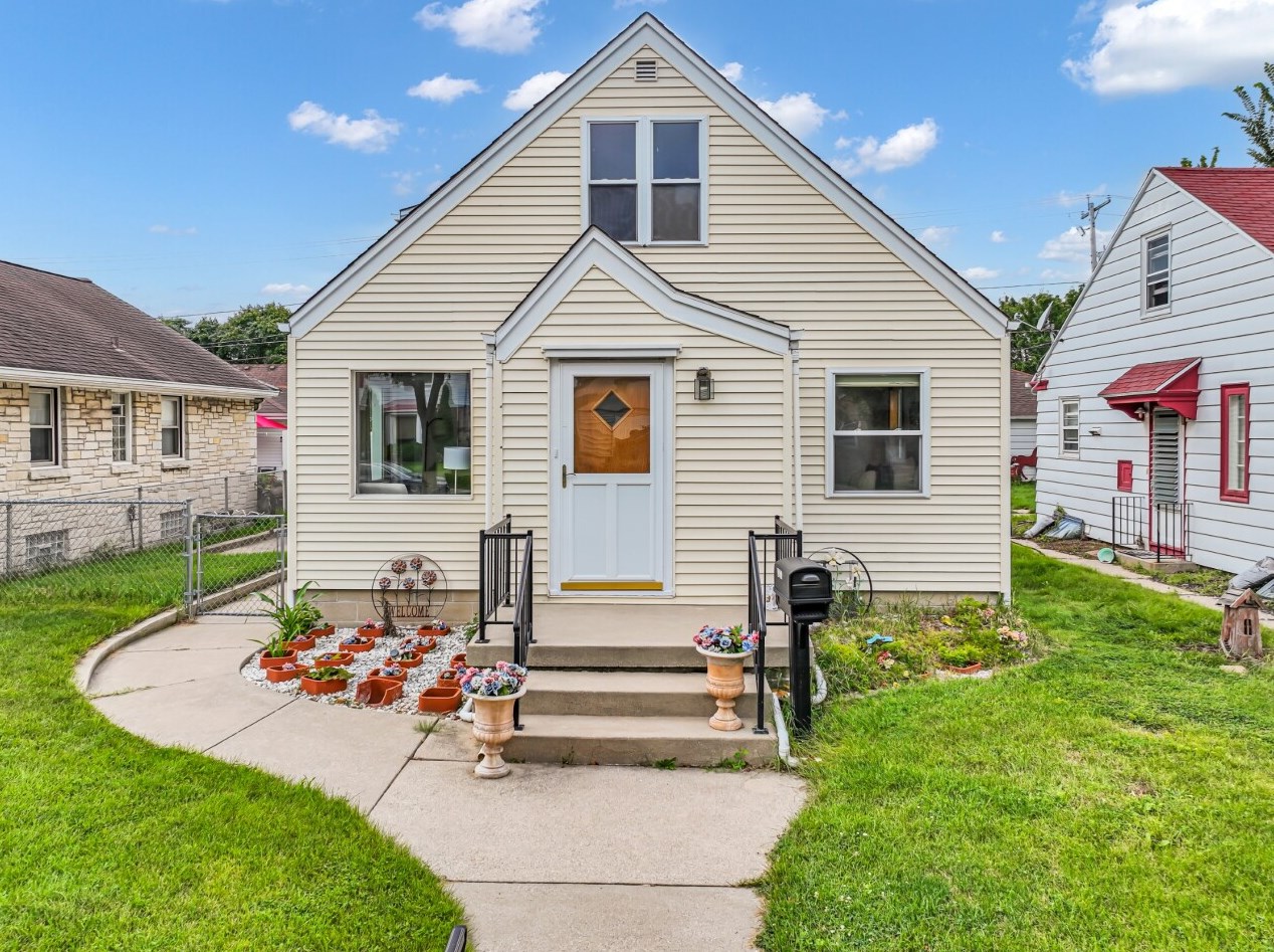 3601 S 15th St, Milwaukee, WI 53221