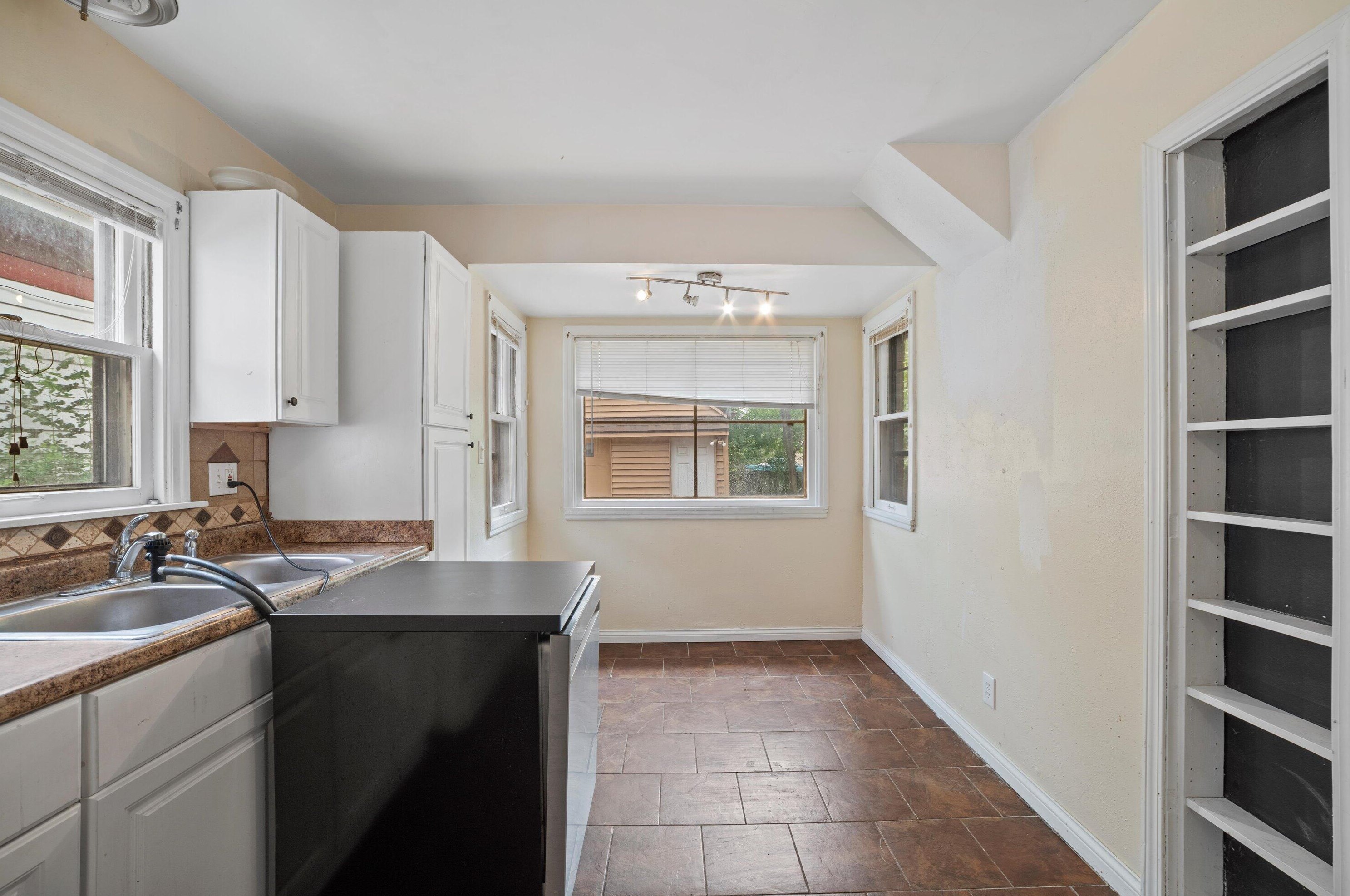 7509 Burleigh St, Milwaukee WI 53222-4941 exterior