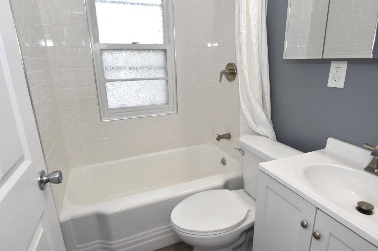 1309 49, Milwaukee WI 53208-2250 exterior