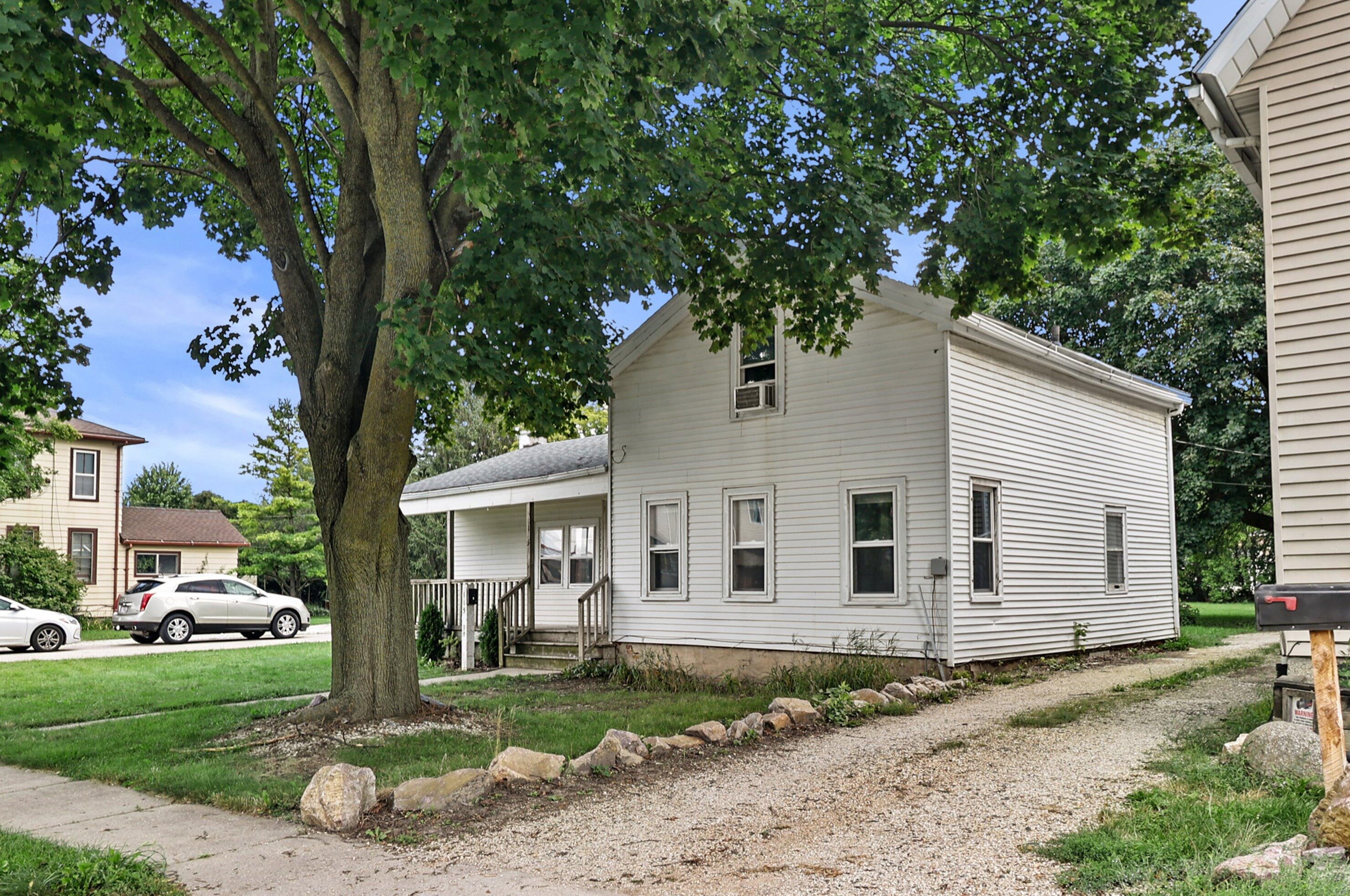 115 S Lincoln St, Elkhorn, WI 53121