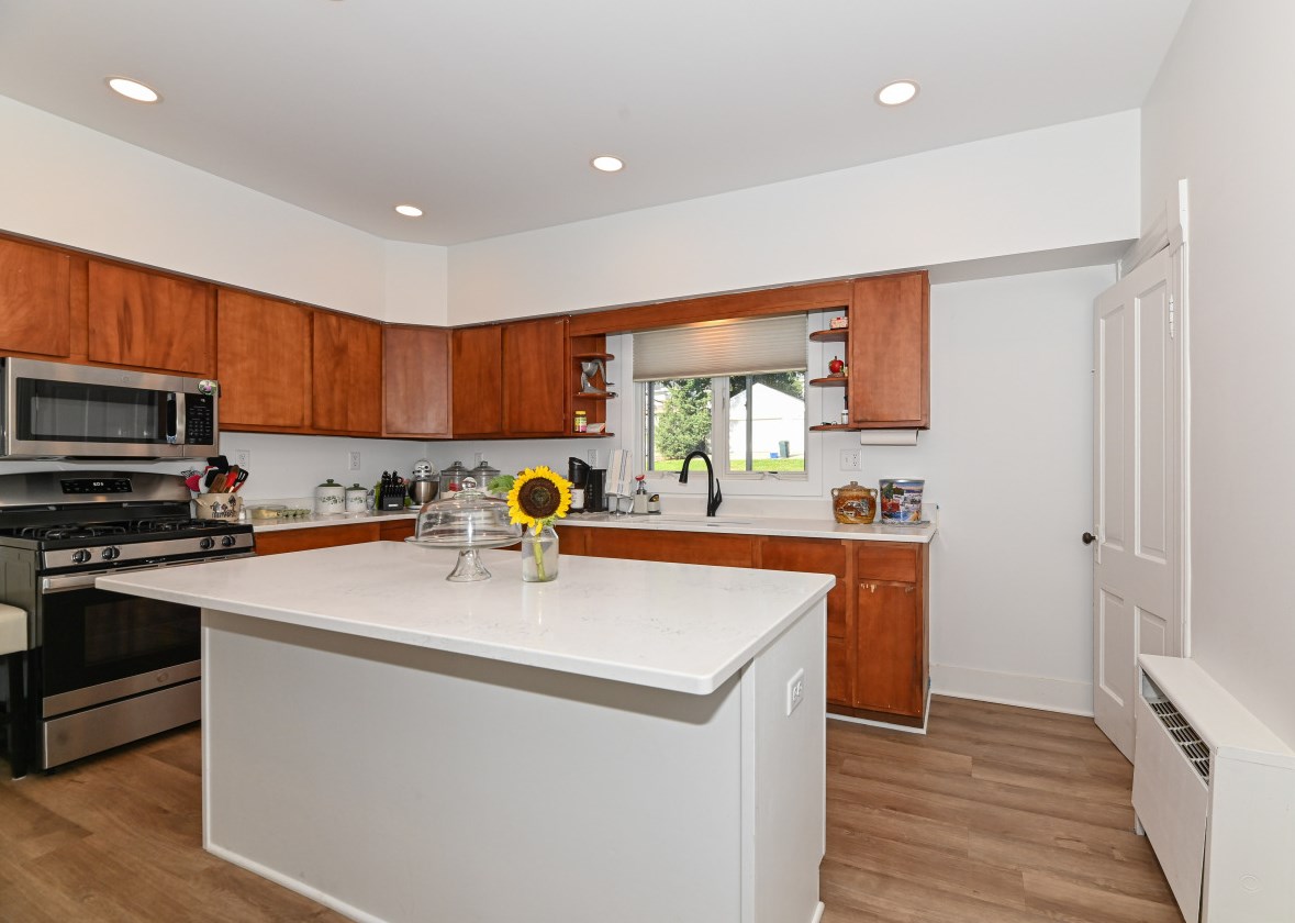 409 Edward St, Lyons, WI 53105