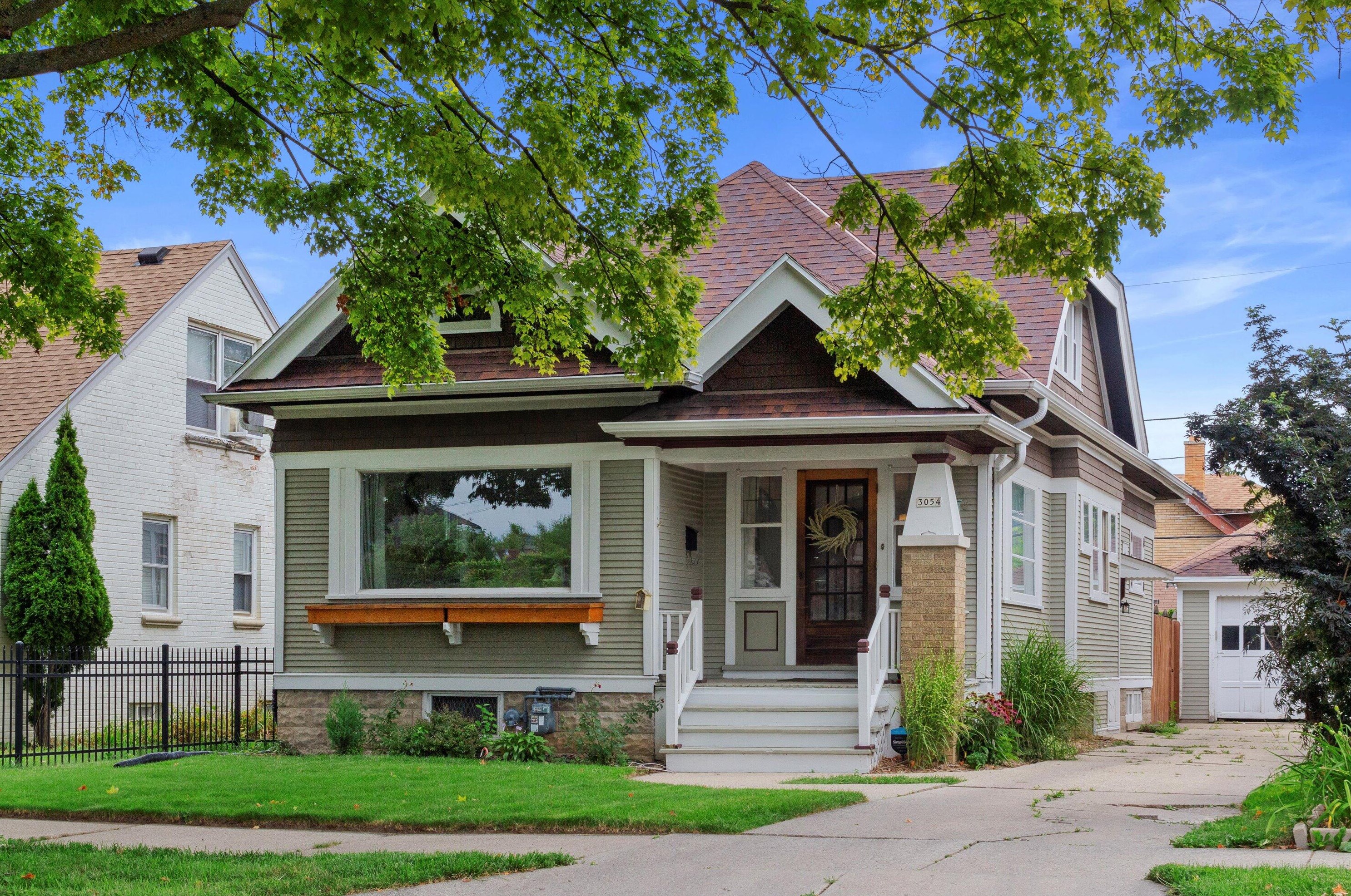 3054 N 56th St, Milwaukee, WI 53210