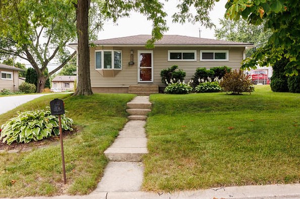 236 14th Ave, South Milwaukee, WI 53172