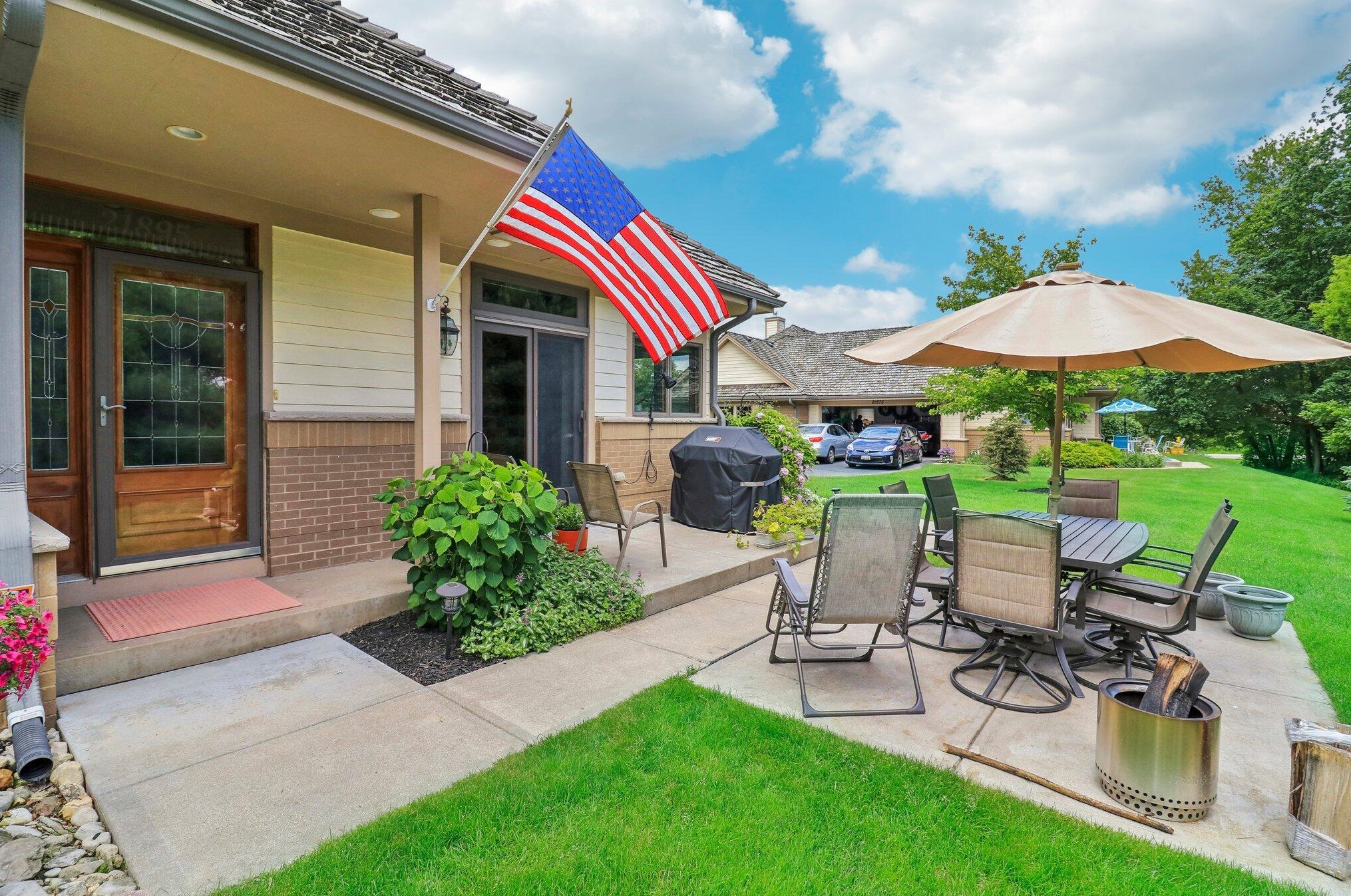 21895 W North Ave, Brookfield, WI 53045