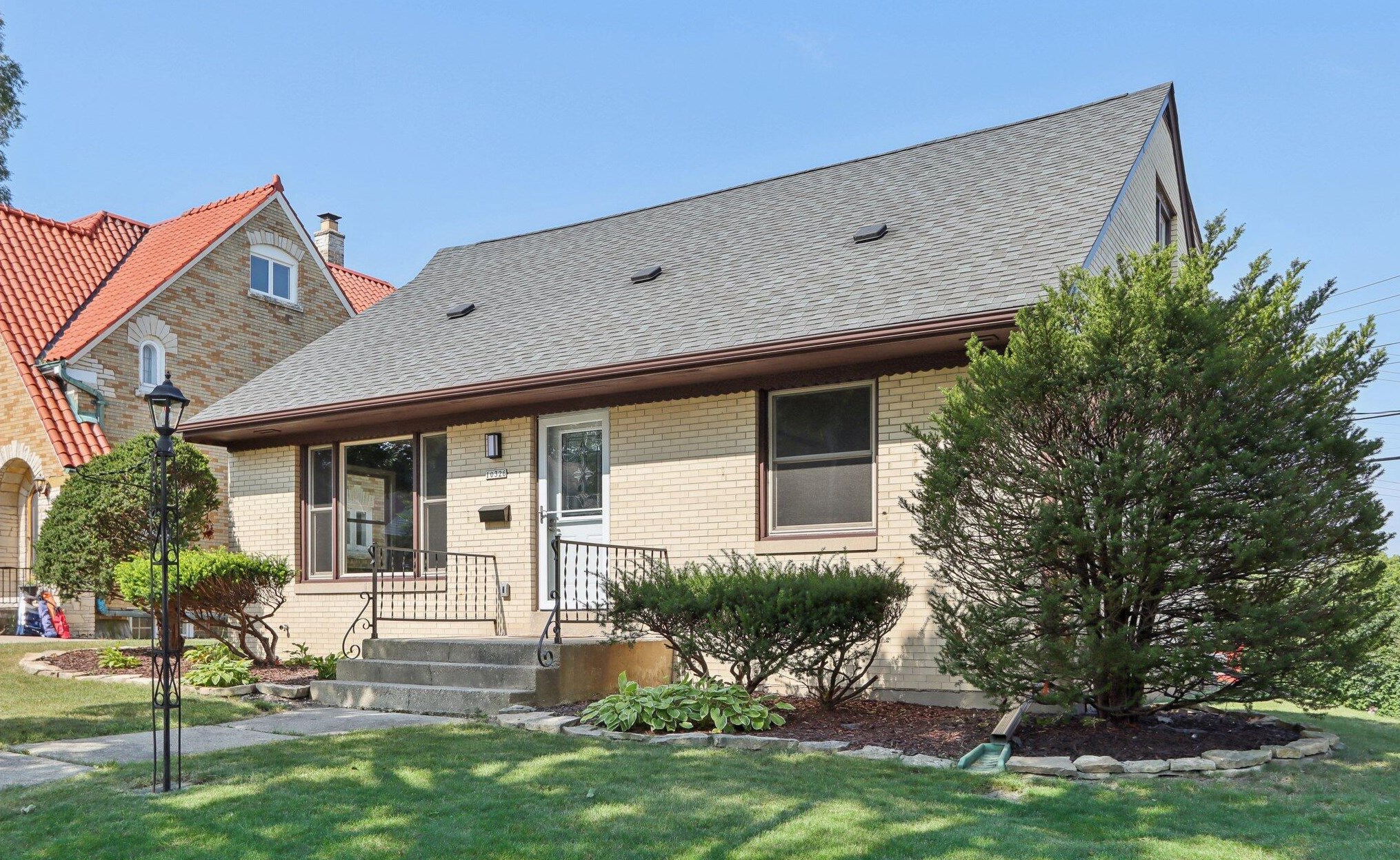 10326 W Woodward Ave, Milwaukee, WI 53222